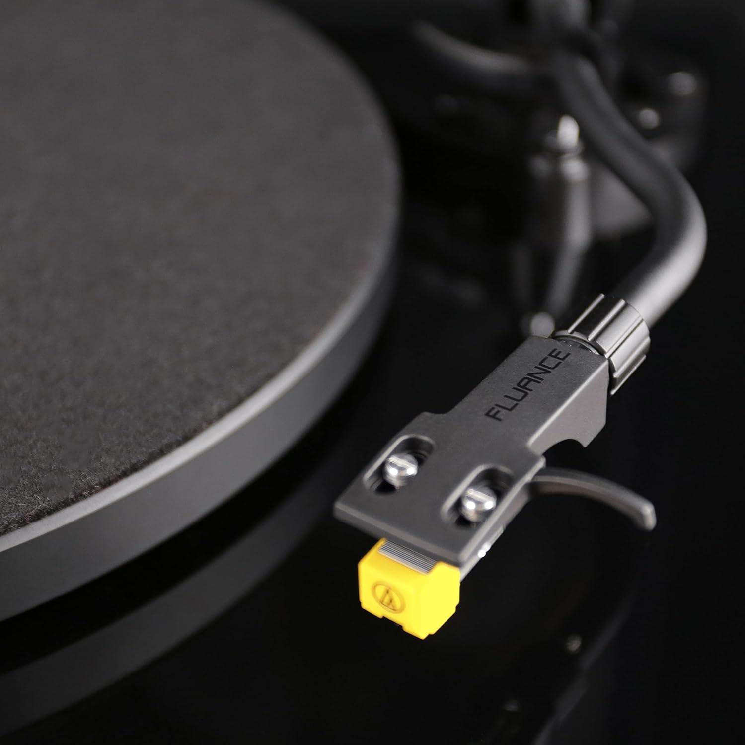 Tocadiscos Fluance RT80 con Audio Technica AT91 y Kit de Limpieza