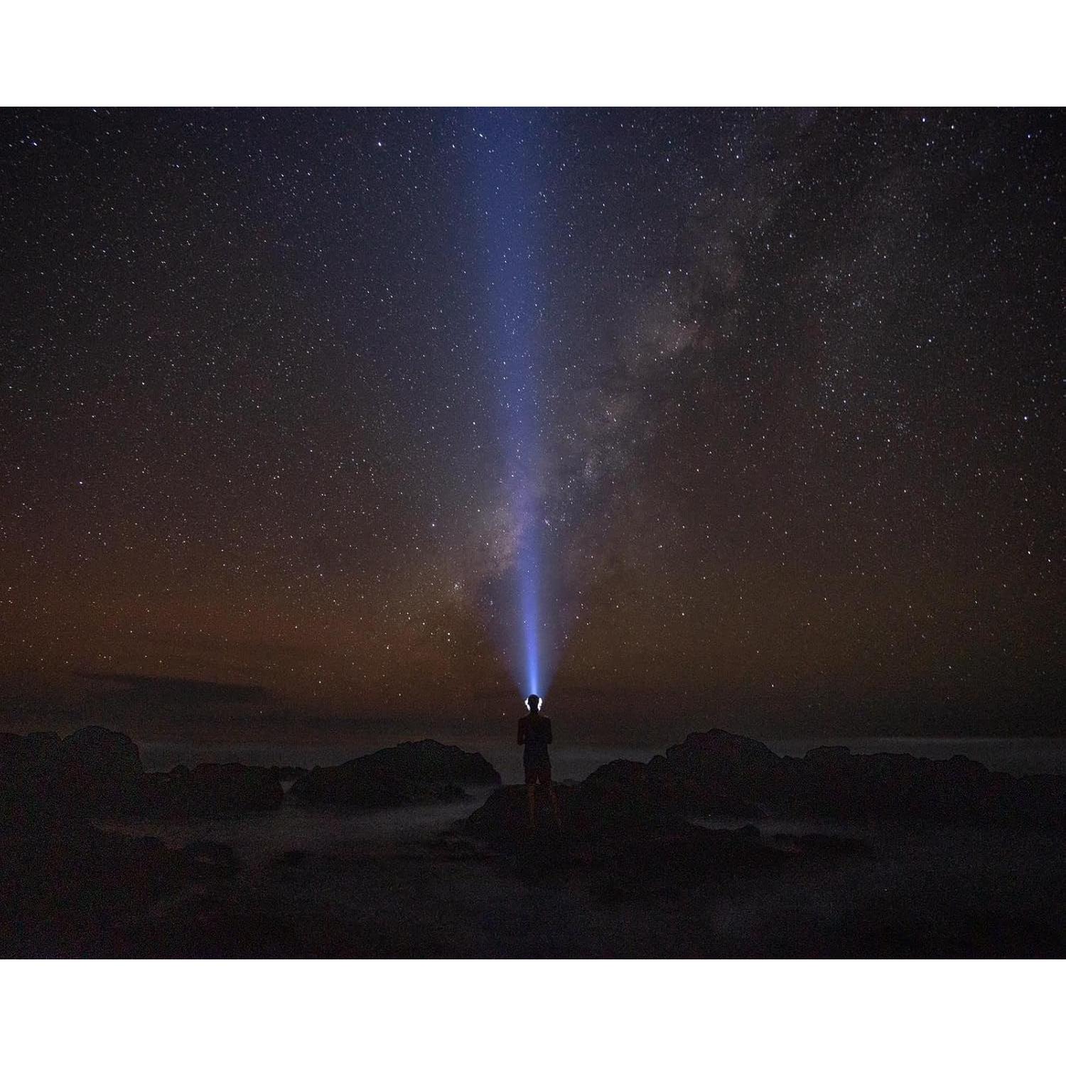 Linterna Recargable INTERNOVA® Sentinel 2000 Lúmenes 26.67 cm