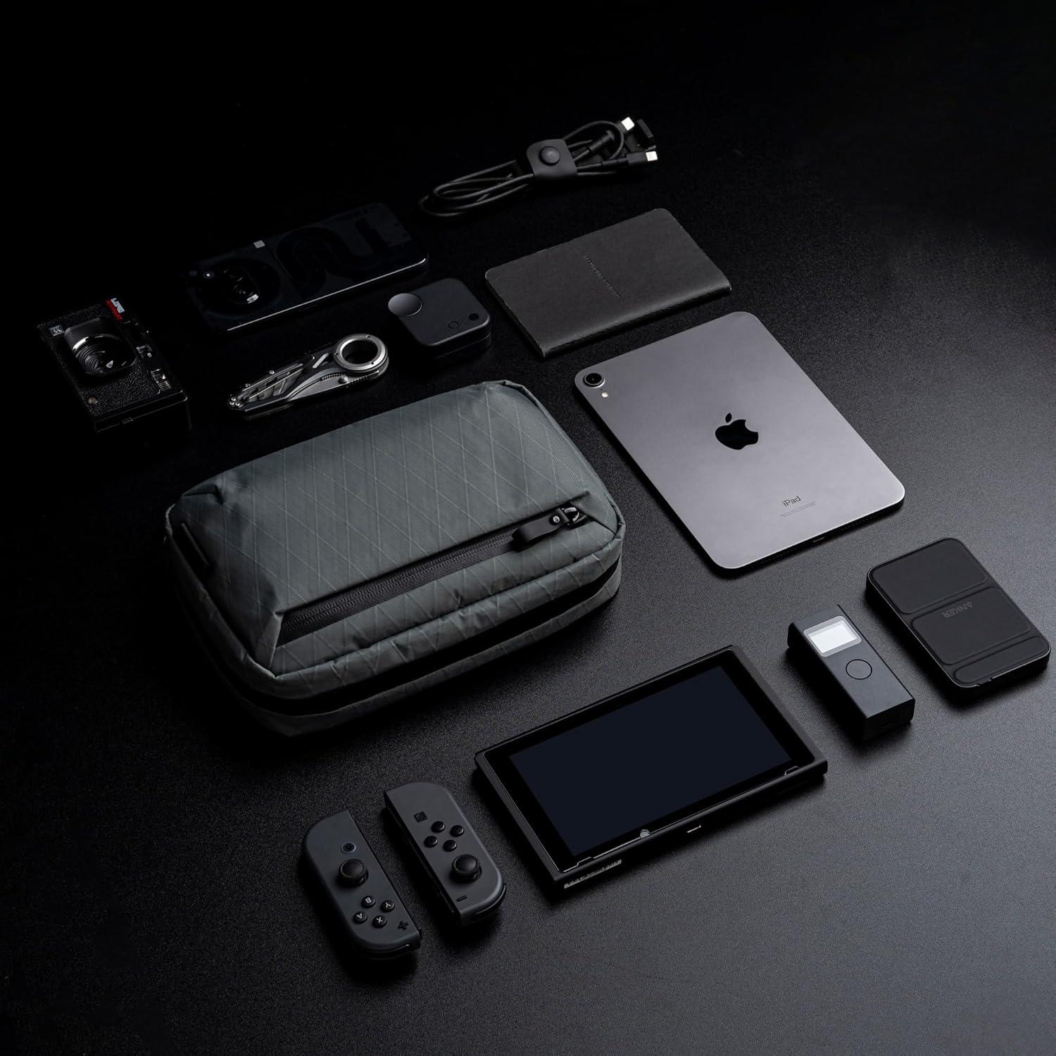 Estuche Tecnológico ALPAKA Gris - Organizador de Viaje Impermeable