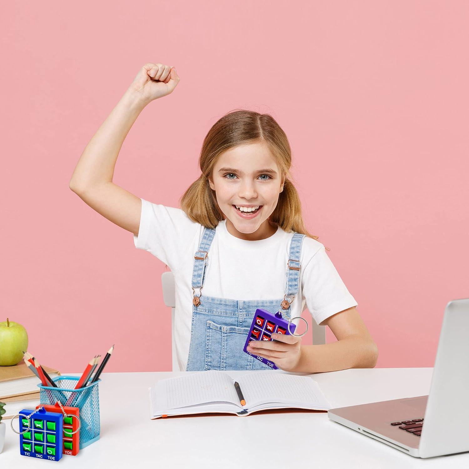 24 Llaveros Tres en Raya Haconba Mini Juego Portátil