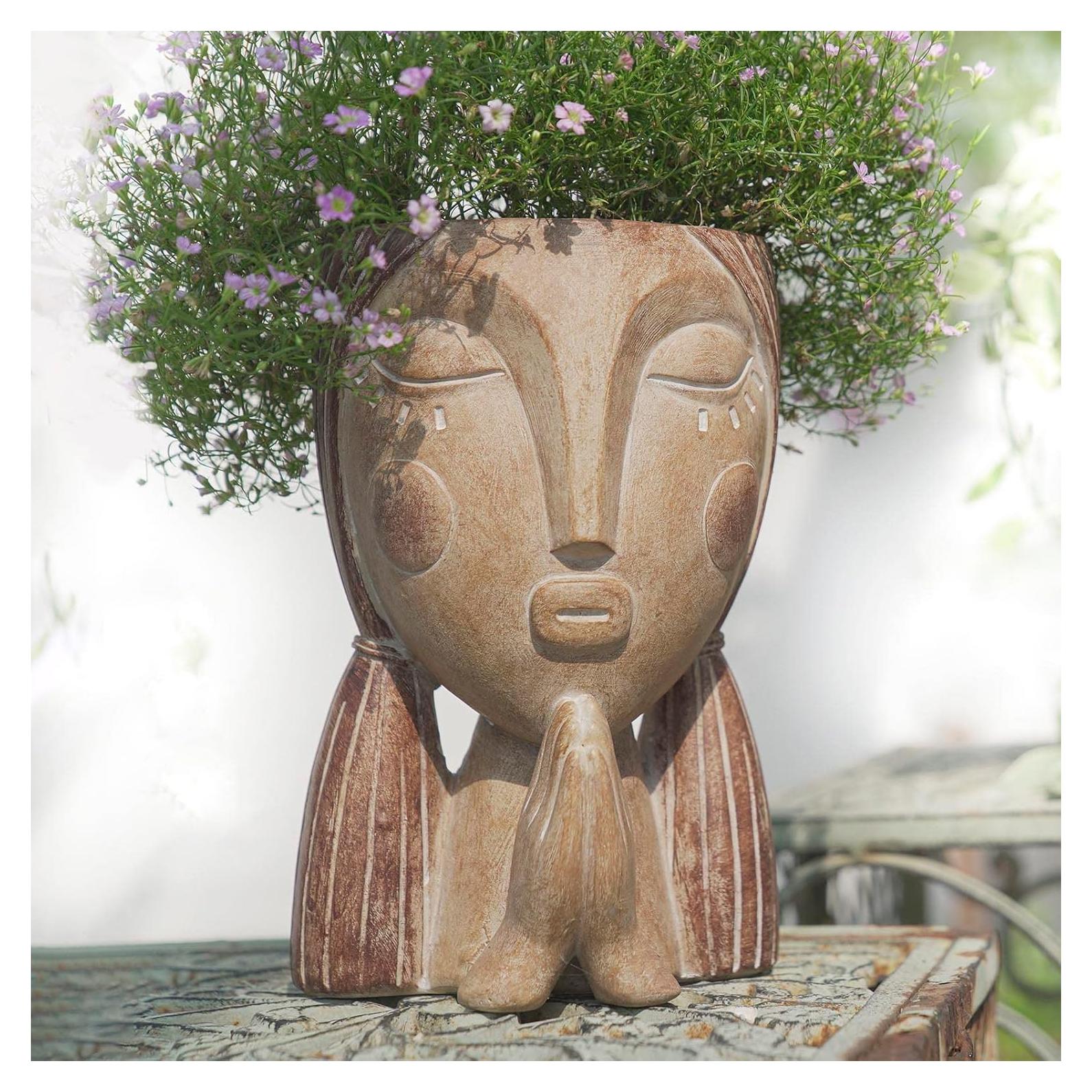 Maceta de cara pintada a mano Saysmile - Orando 17.95x11.48 cm