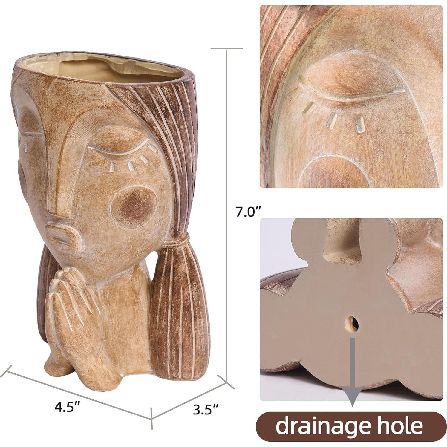 Maceta de cara pintada a mano Saysmile - Orando 17.95x11.48 cm