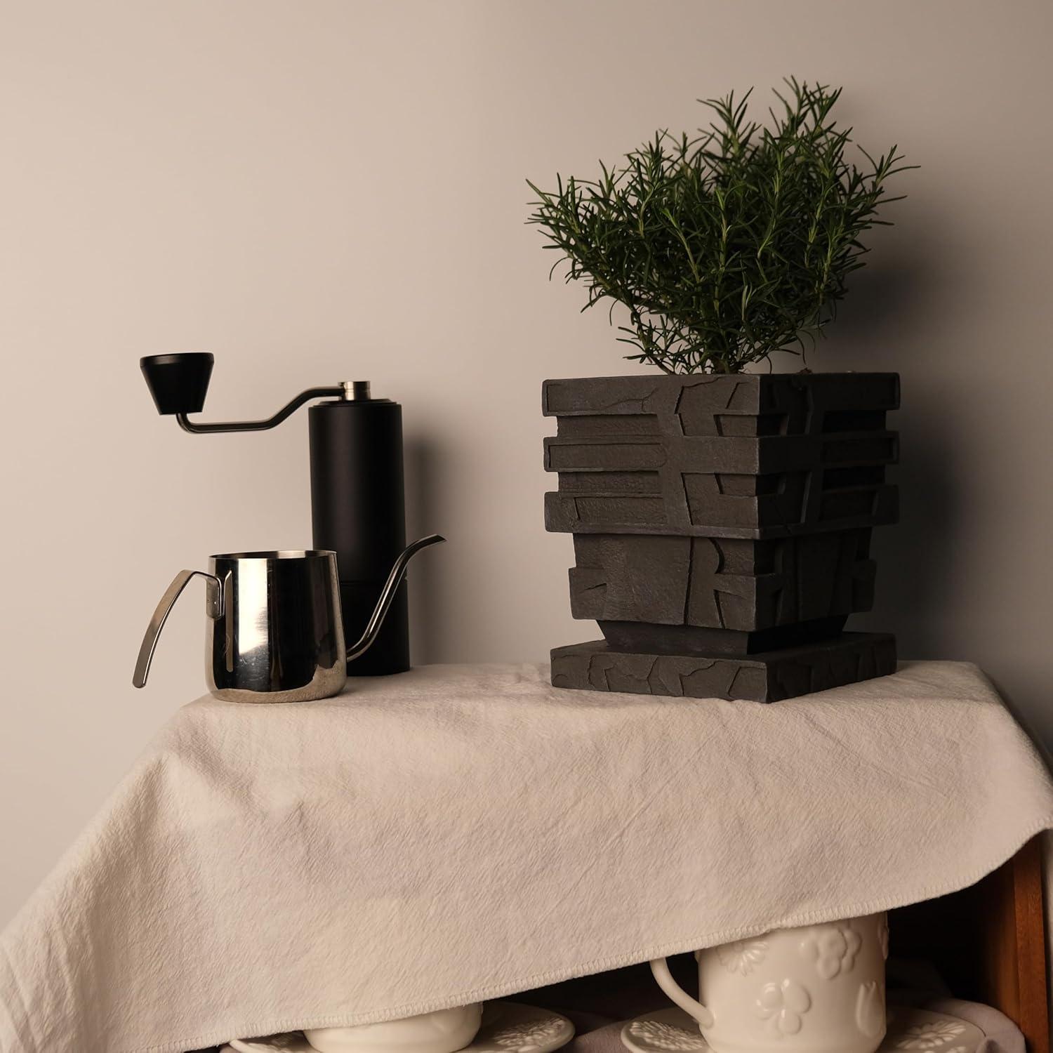 Maceta Cuadrada de Resina Forkai 13.5 cm con Drenaje