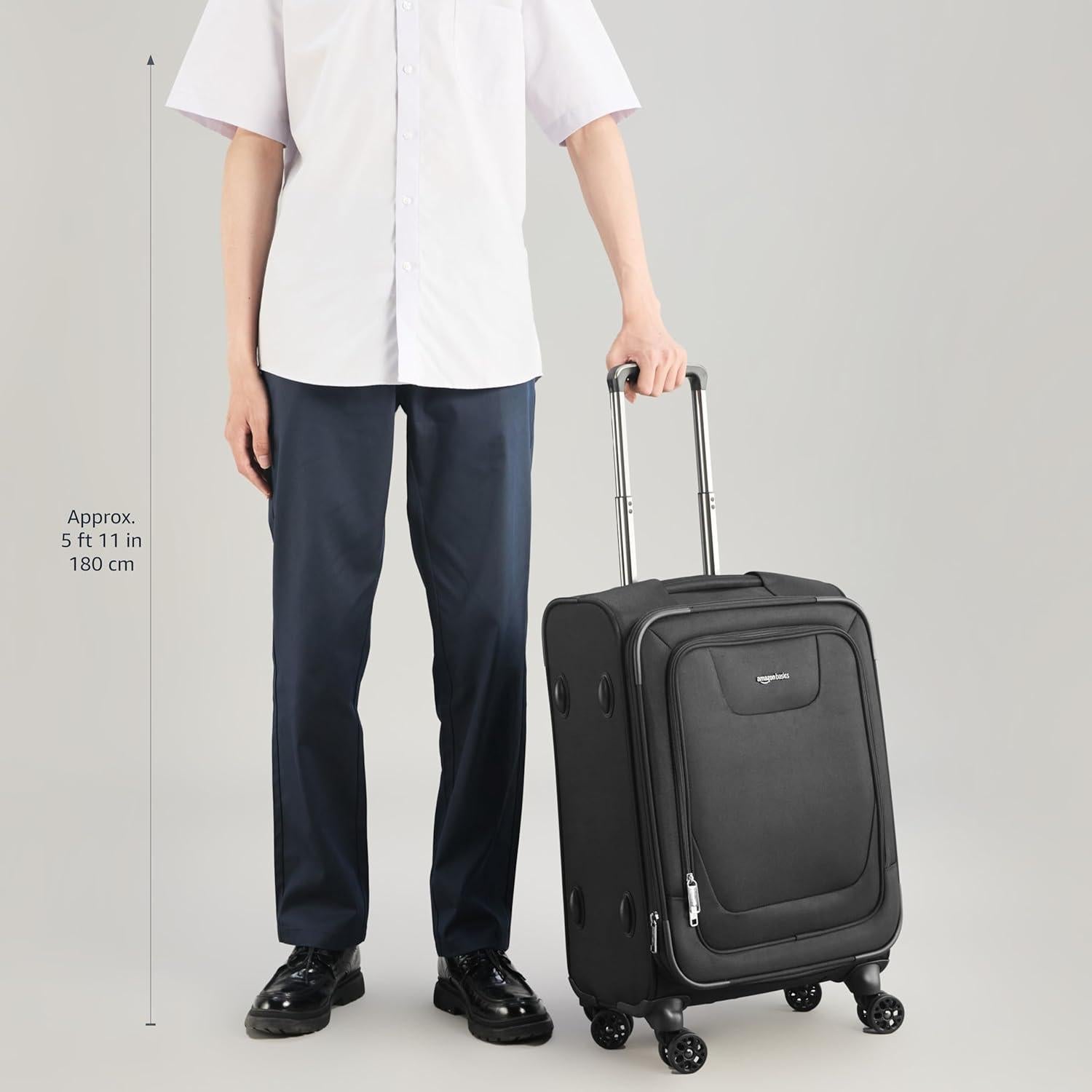 Maleta de Mano Amazon Basics 20" Negra con Cerradura TSA