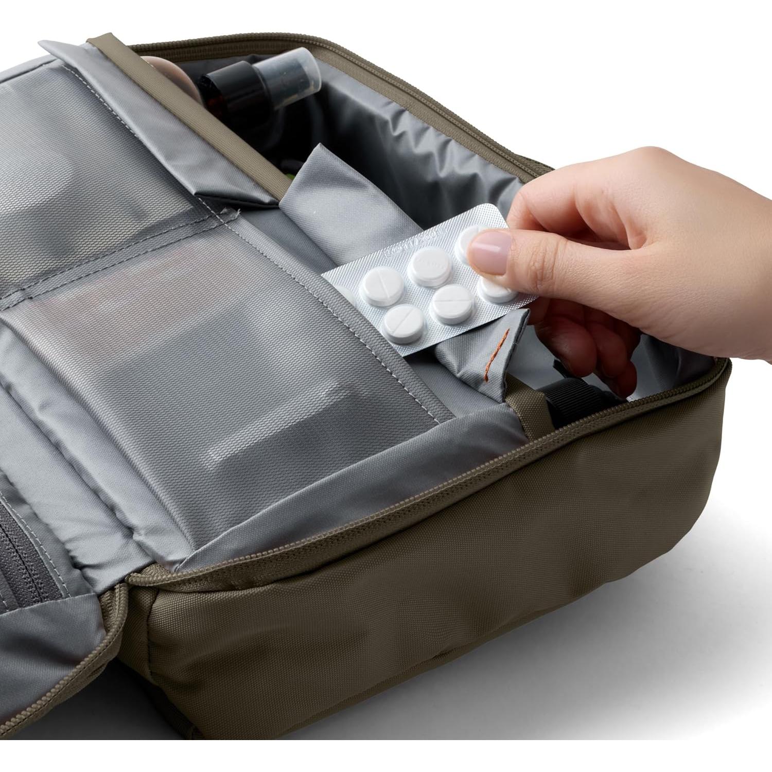 Kit de Aseo Colgante Bellroy Plus 8L - Alga Marina