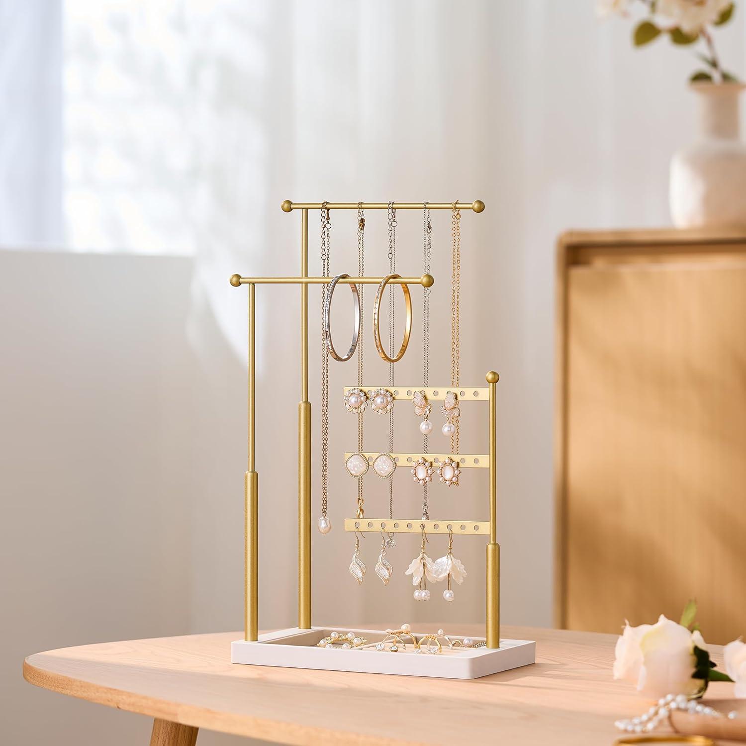 Soporte organizador de joyas Pickpiff 3 niveles dorado y blanco