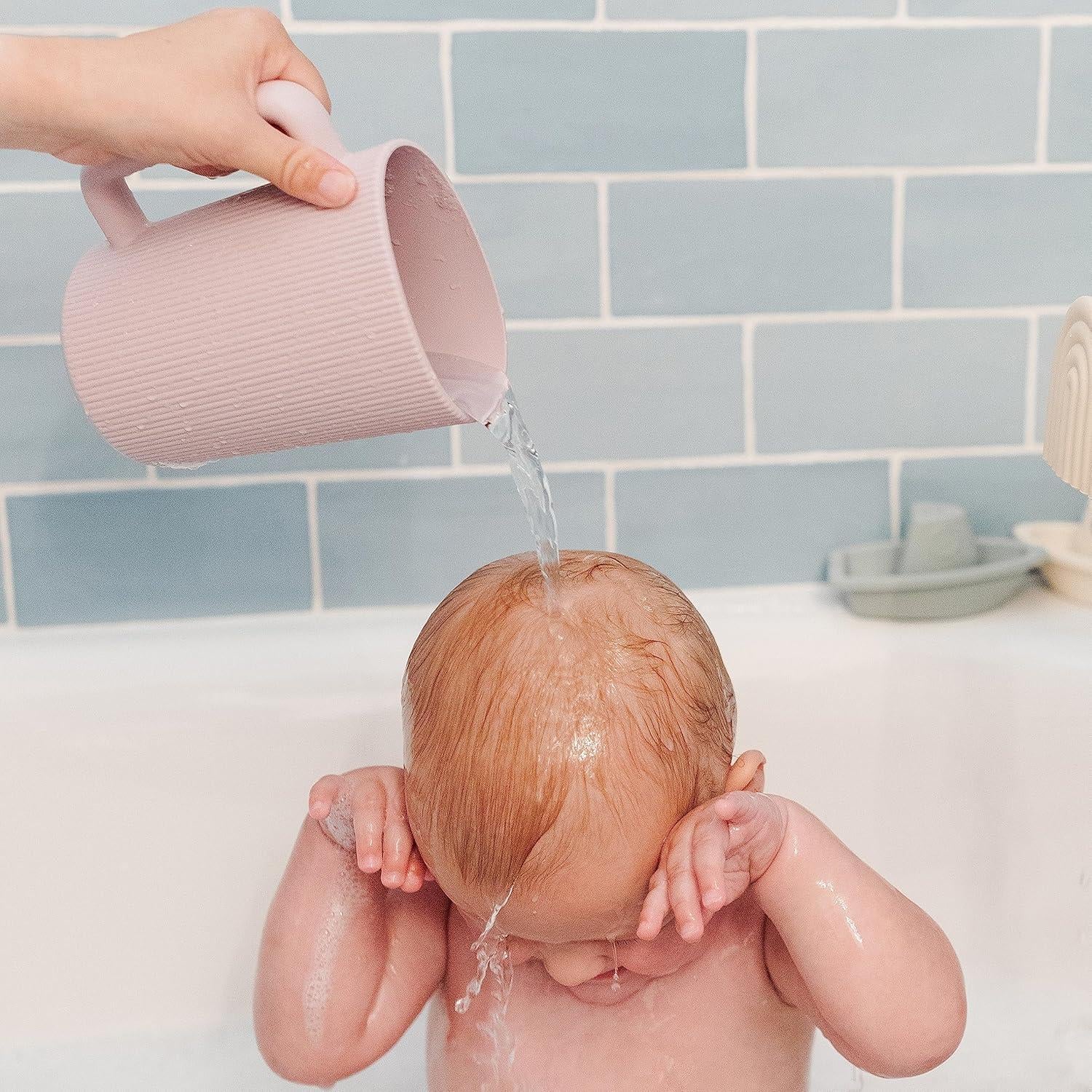 Taza de Enjuague para Baño Mushie Sonrosada 830 mL Silicona