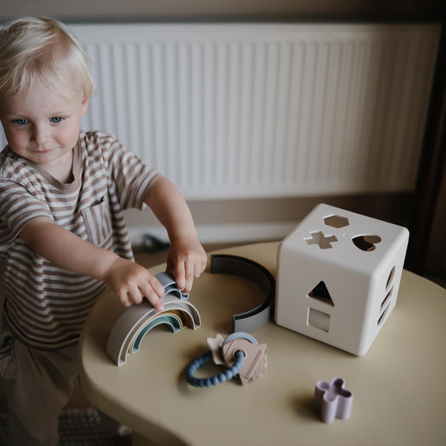 Juguete Apilable Arcoíris Mushie Hillside 16.81x2.99x8.89 cm