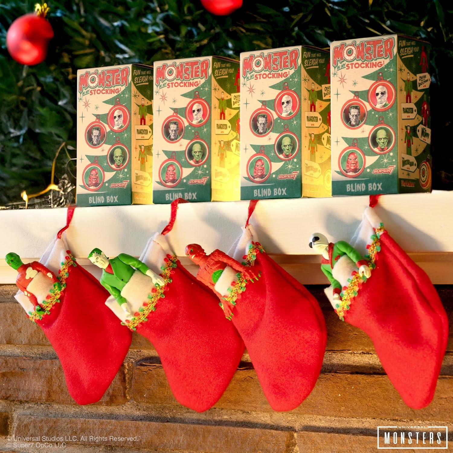 Super7 Monstruos Universales Caja Sorpresa 12 Figuras 9.53 cm