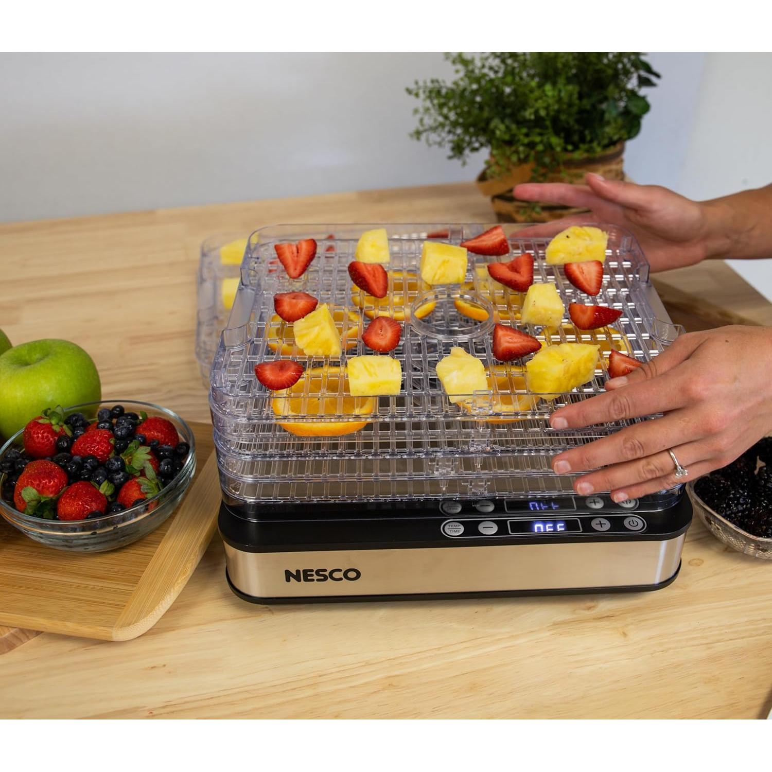 Deshidratador de Alimentos NESCO FD-5TC - 5 Bandejas Sin BPA, 420W