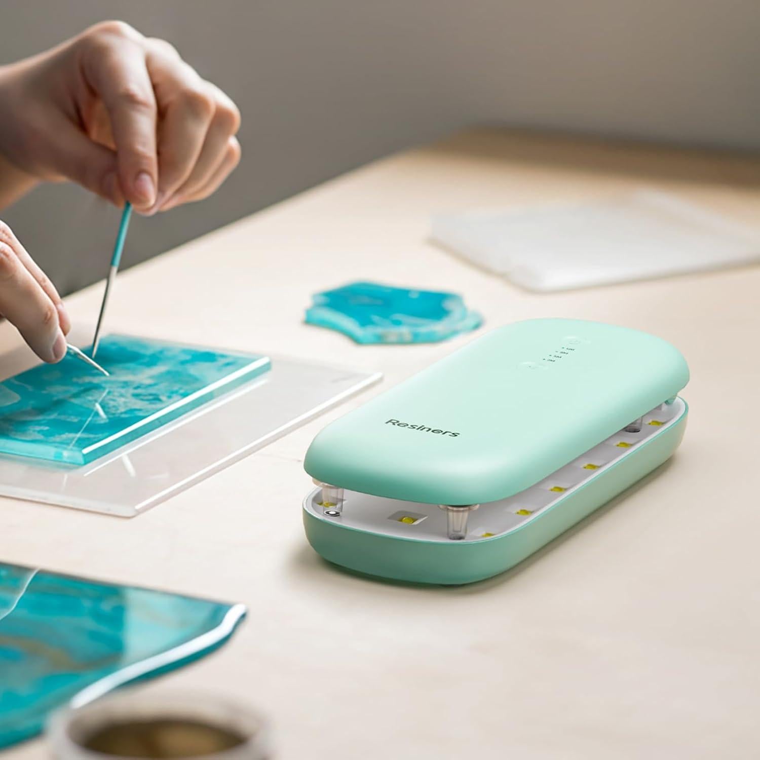 Luz UV de Doble Cara Resiners R-188E Inalámbrica 4000mAh