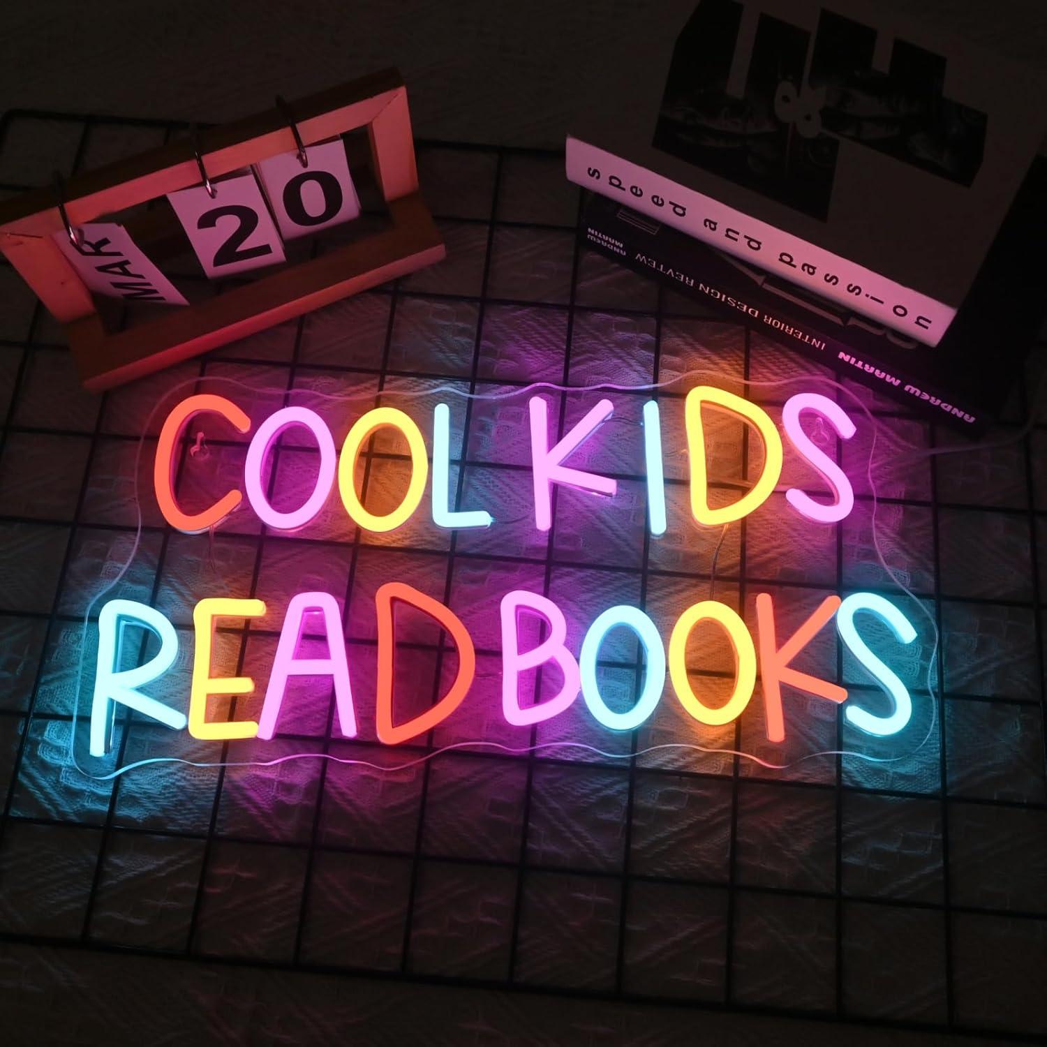 Letrero Neón Cool Kids Read Books LED 50.8x17.8 cm