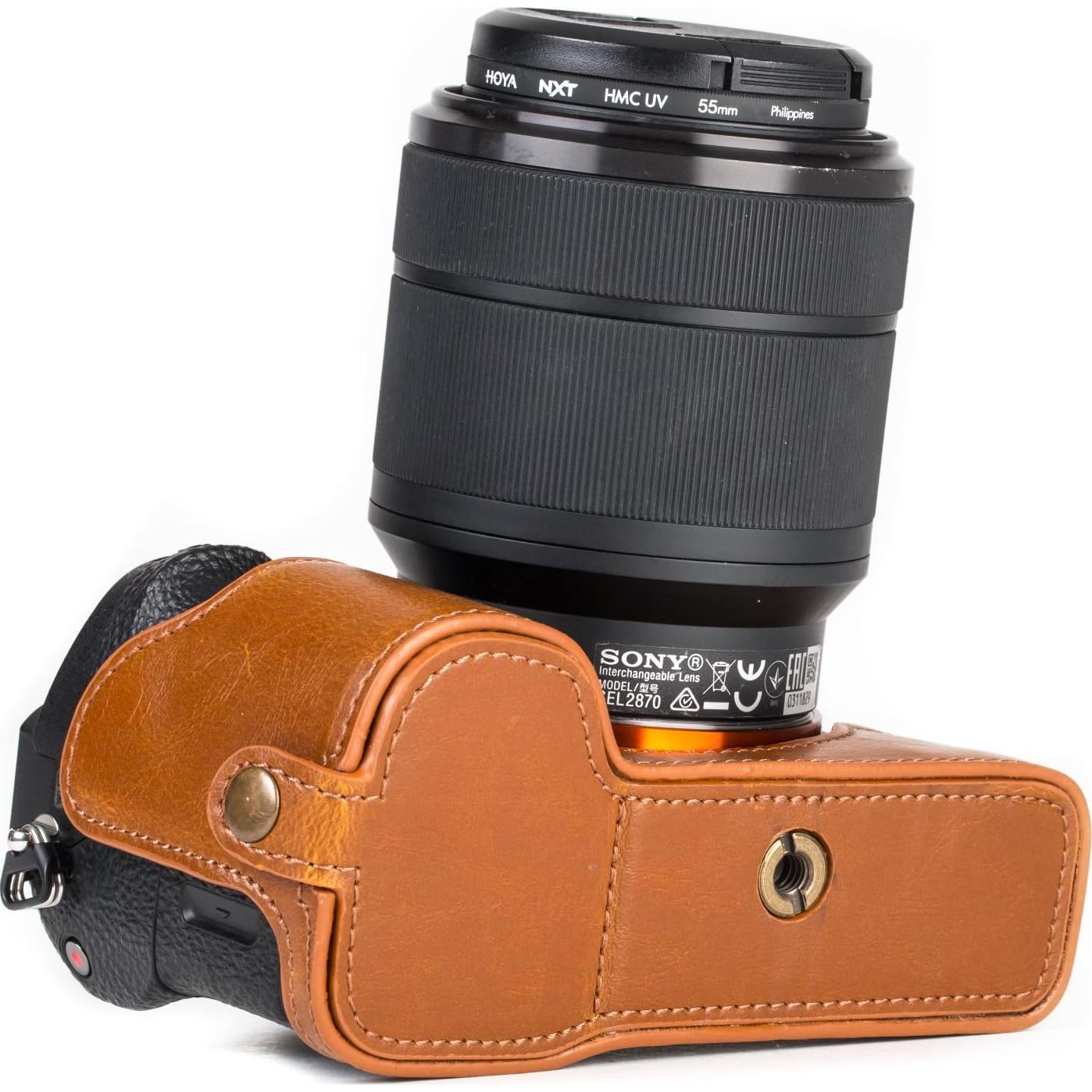 Funda de Cuero MegaGear para Sony Alpha A7S II, A7R II, A7 II - Marrón Claro