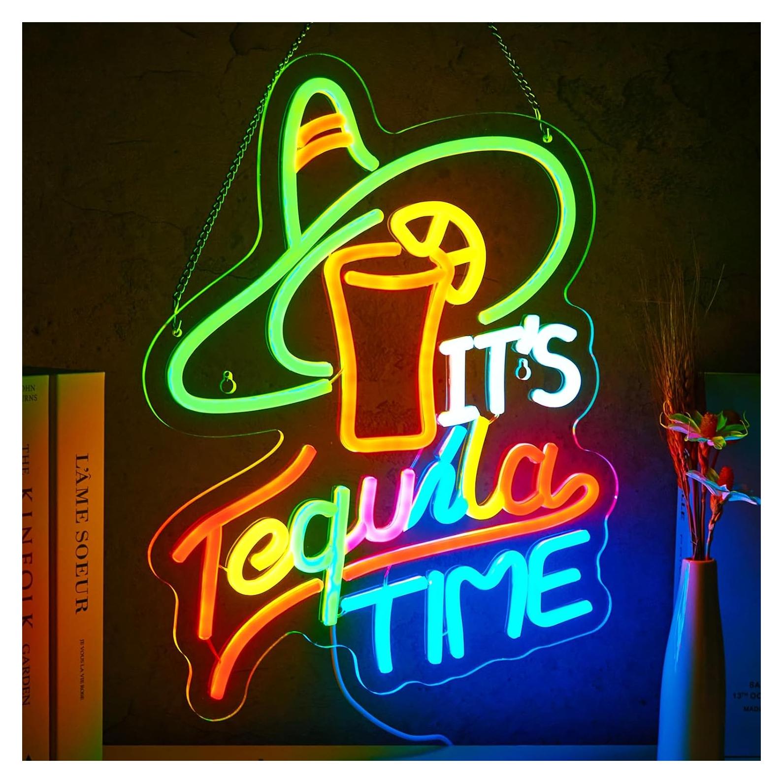 Letrero de Neón LED 'Es Hora de Tequila' Jimeva 40.4x31.2 cm