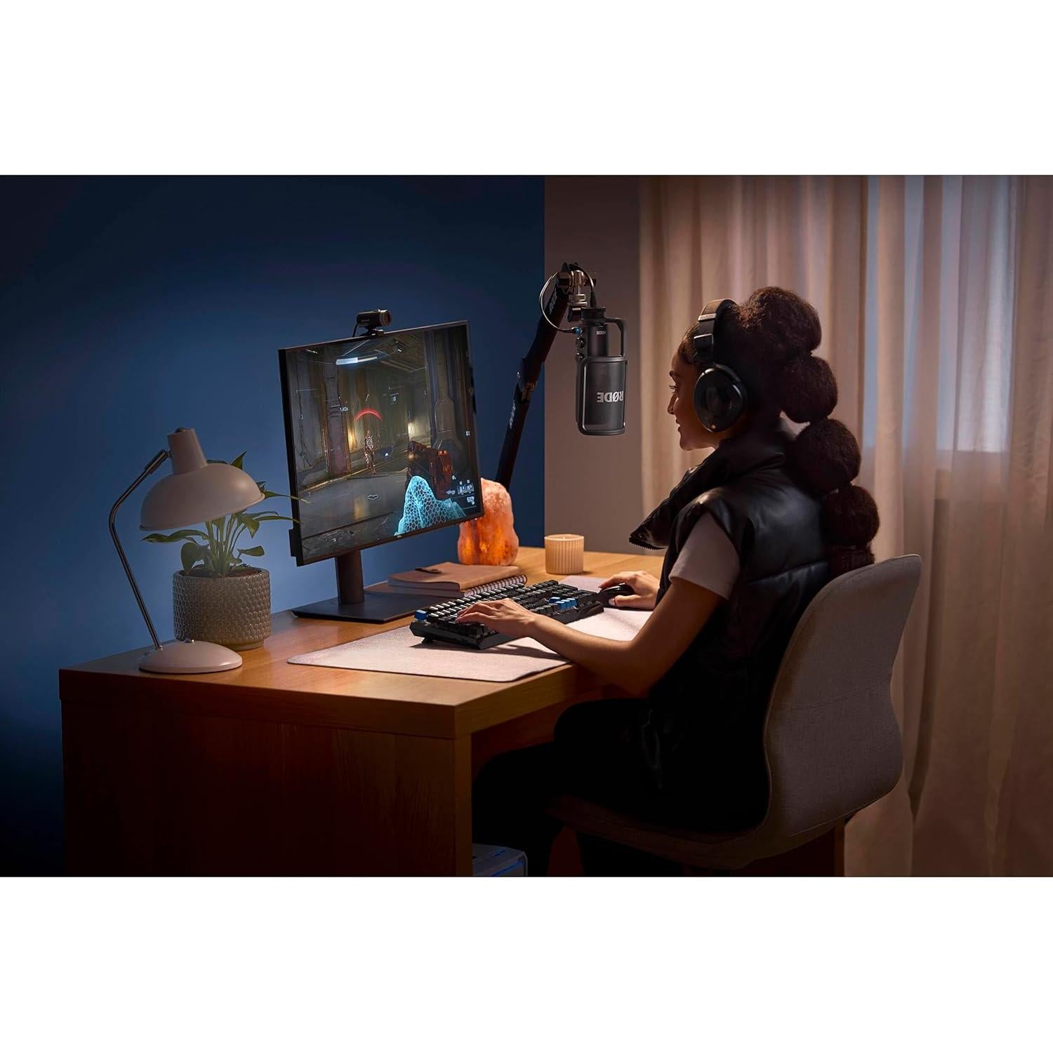 Micrófono USB Rode NT-USB+ con Brazo Ajustable y Filtro Anti-Pop