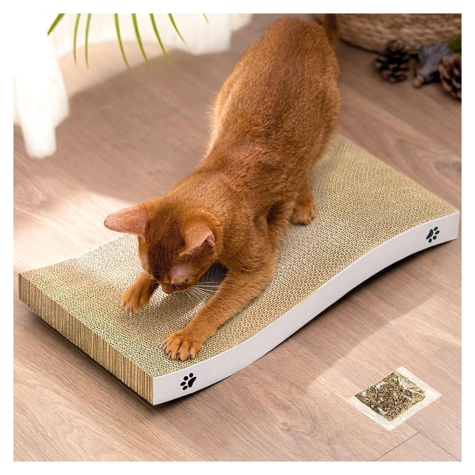 Cat Scratcher, Durable Scratch Pad, Corrugated Cardboard Scratching Board for Indoor Cats, Heavy Duty, Double-Sided Usability, Recyclable, with Catnip