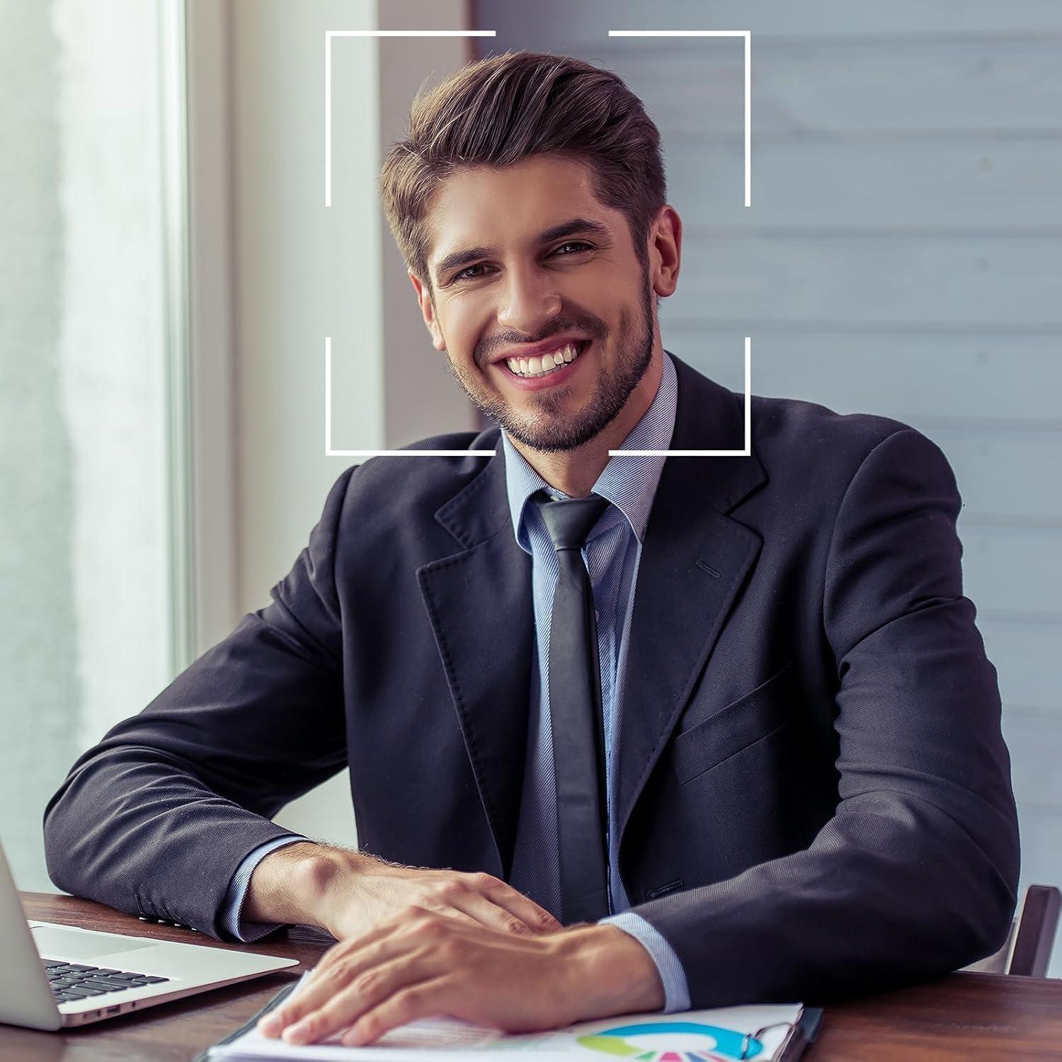 Cámara Web 4K Combess con Luz y Micrófono USB HD