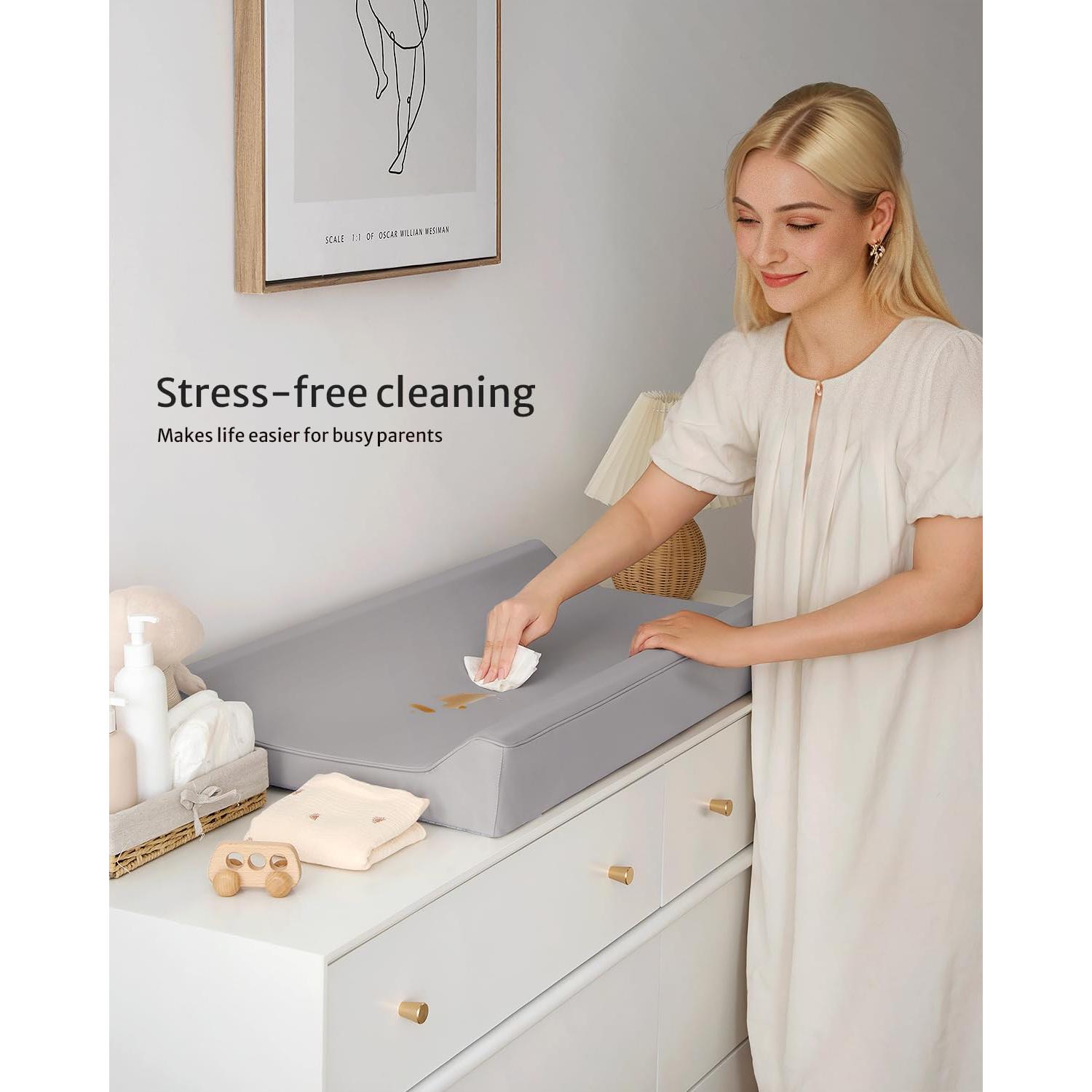 Almohadilla Cambiadora Impermeable Blissful Gris Claro 79.38x40.64cm