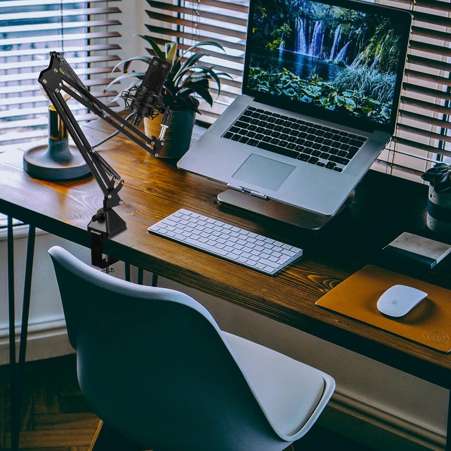 Soporte de Micrófono Geekria con Abrazadera de Escritorio Ajustable