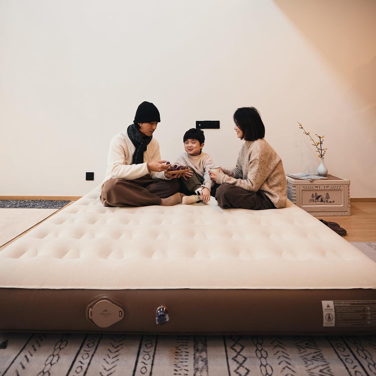 Colchón Inflable King Size Estrecho Naturehike CJ-C25 con Bomba