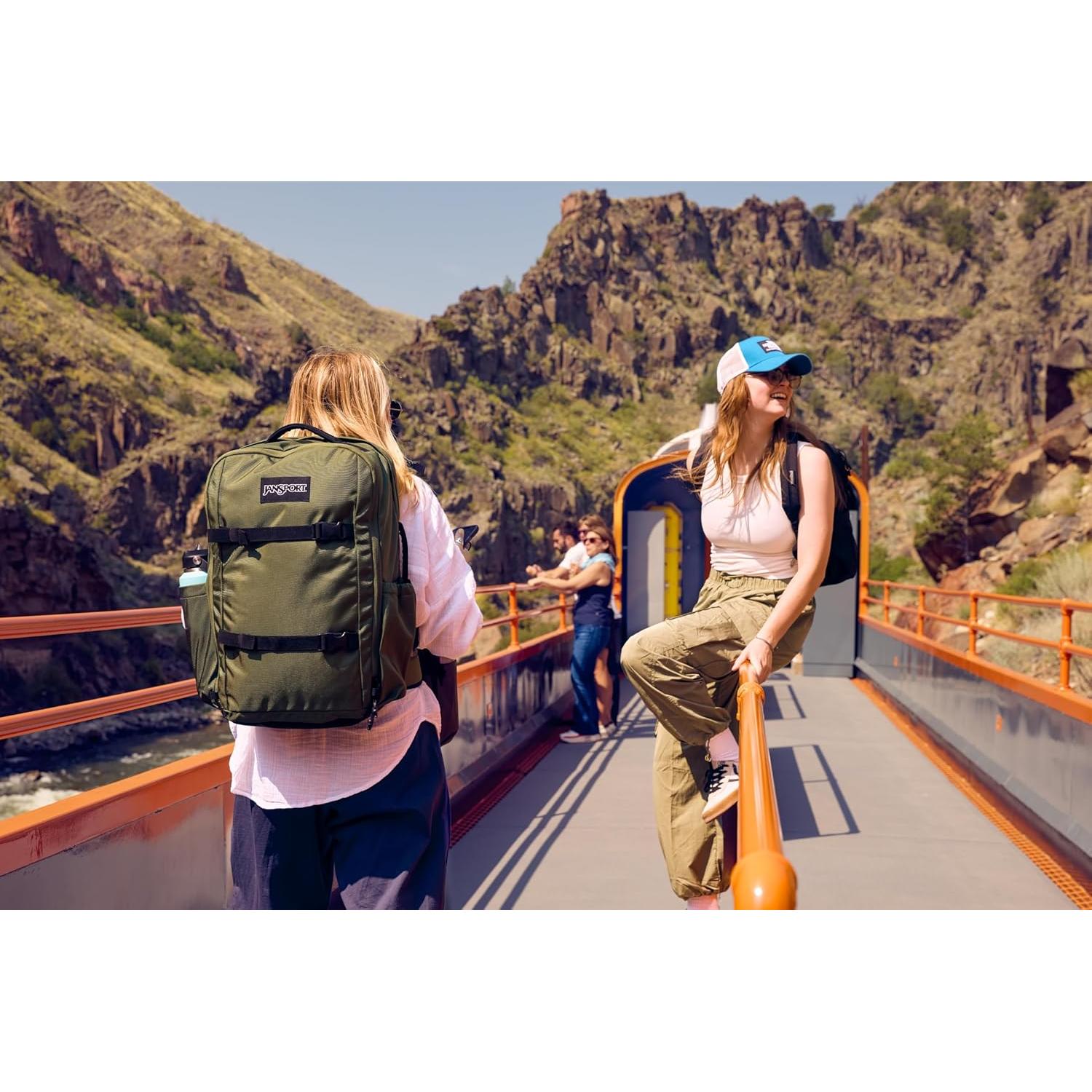 Mochila JanSport Venture Negra - Gran Compartimento y 4 Bolsillos