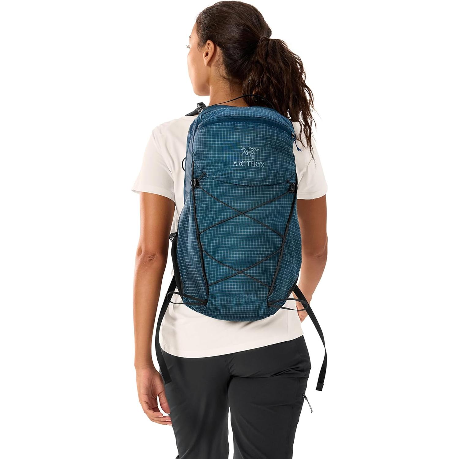 Mochila Aerios 18L Arc'teryx Ultraligera Ajuste Personalizable