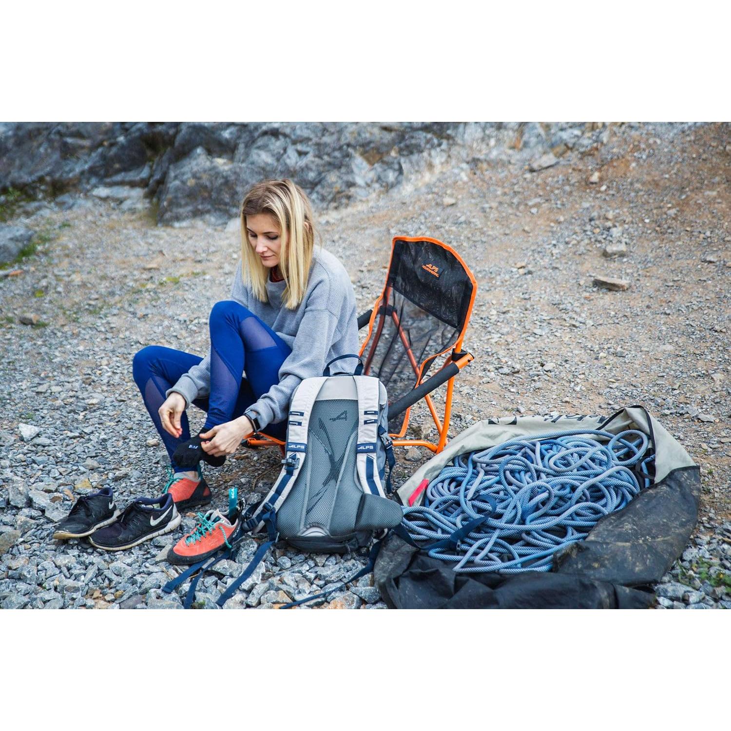 Mochila de Hidratación ALPS Mountaineering 17L Gris/Navy