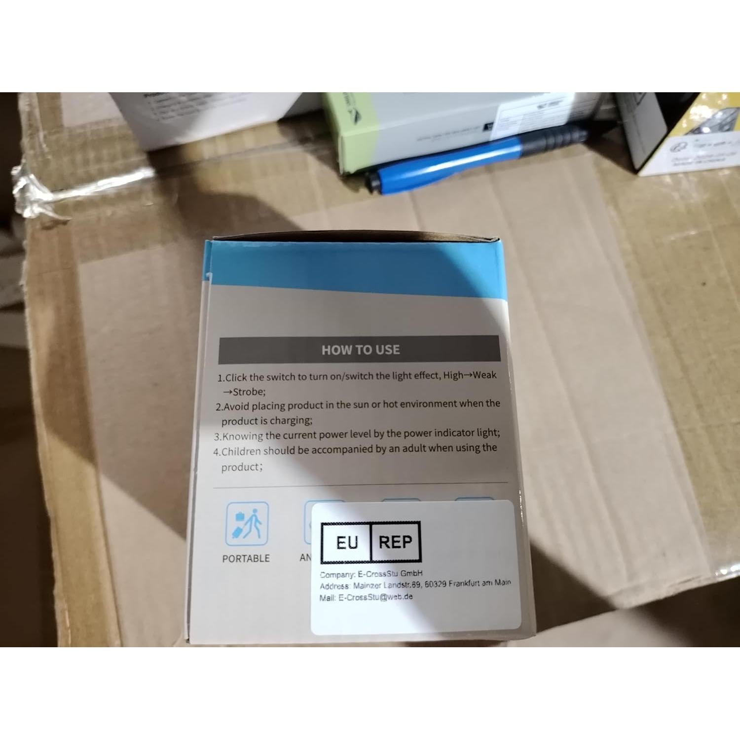 Linterna de Camping LED Smiling Shark Mini Recargable 10h