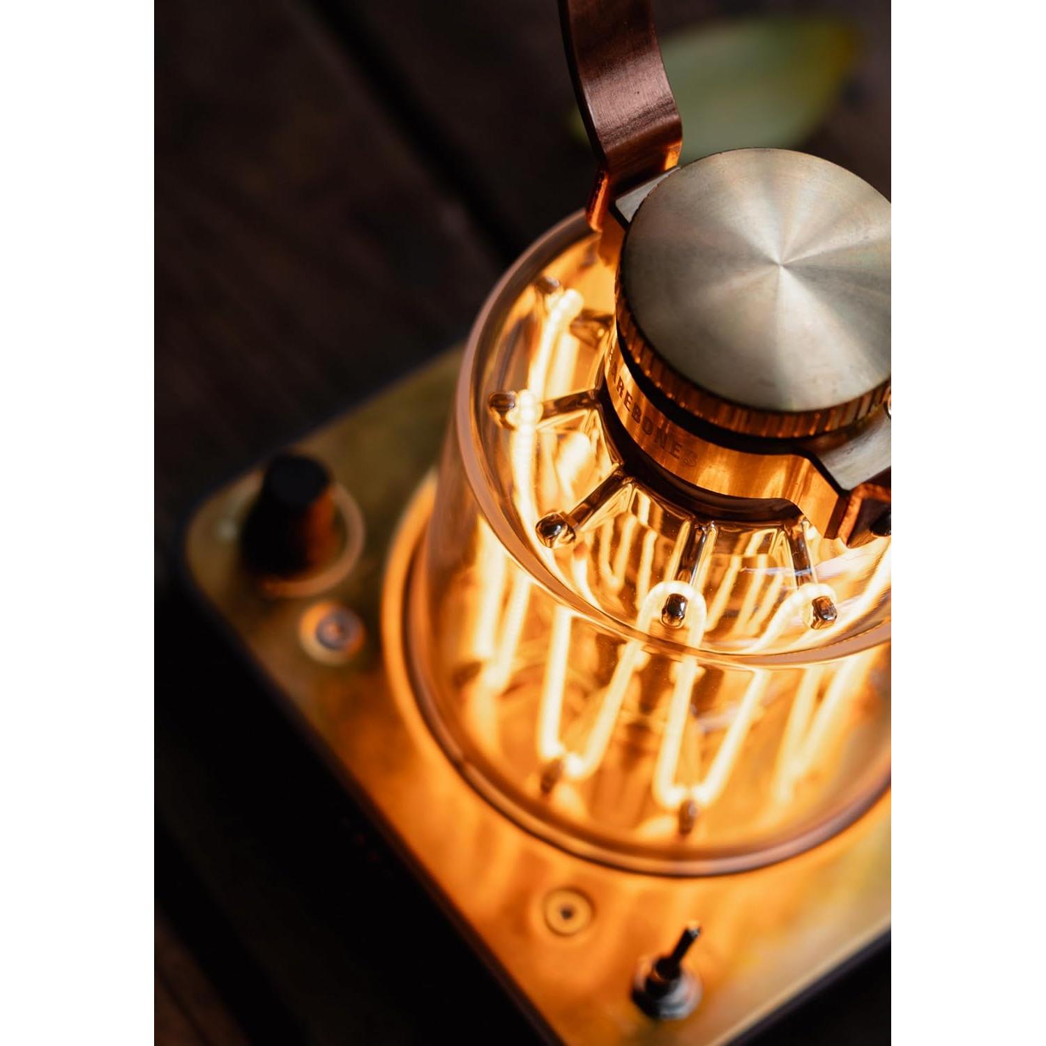 Linterna LED Barebones Torre Block - Brillo Ajustable y Recargable