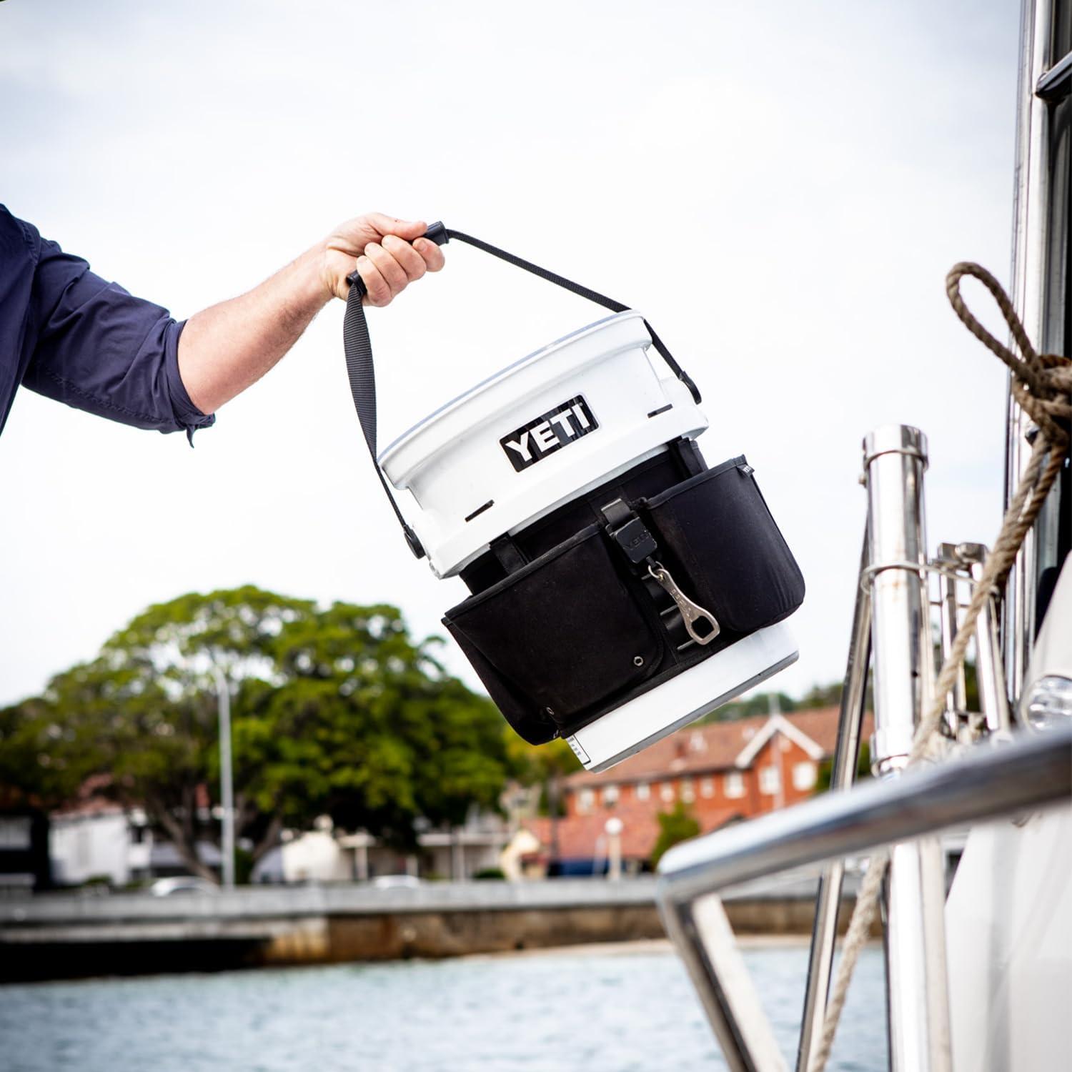 MOLLE Zinger YETI con Abrebotellas - Herramienta Retráctil