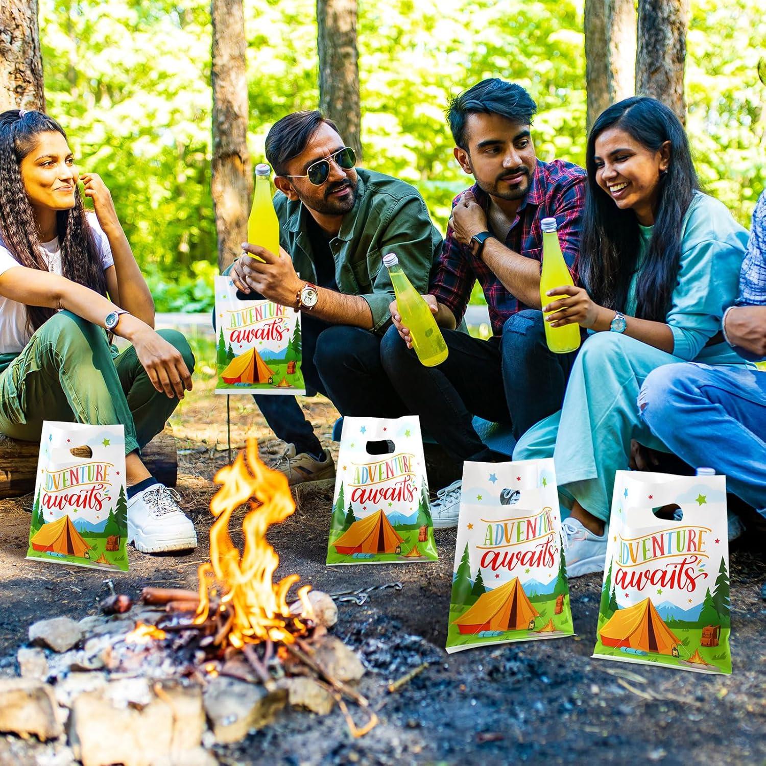 100 Bolsas de Regalo de Fiesta Temática Camping Motipuns 17.78x24.13cm