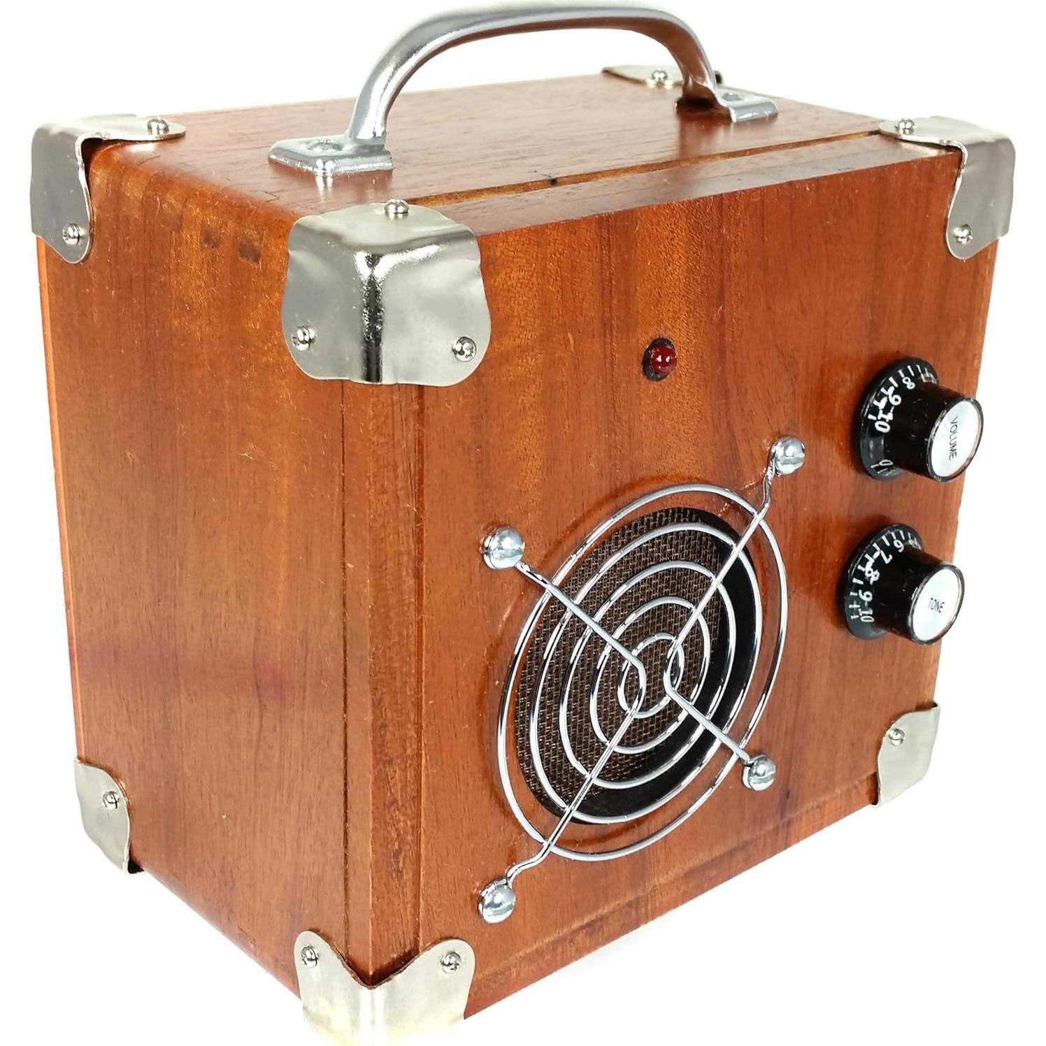 Amplificador de guitarra 2.5W C. B. Gitty en caja de madera