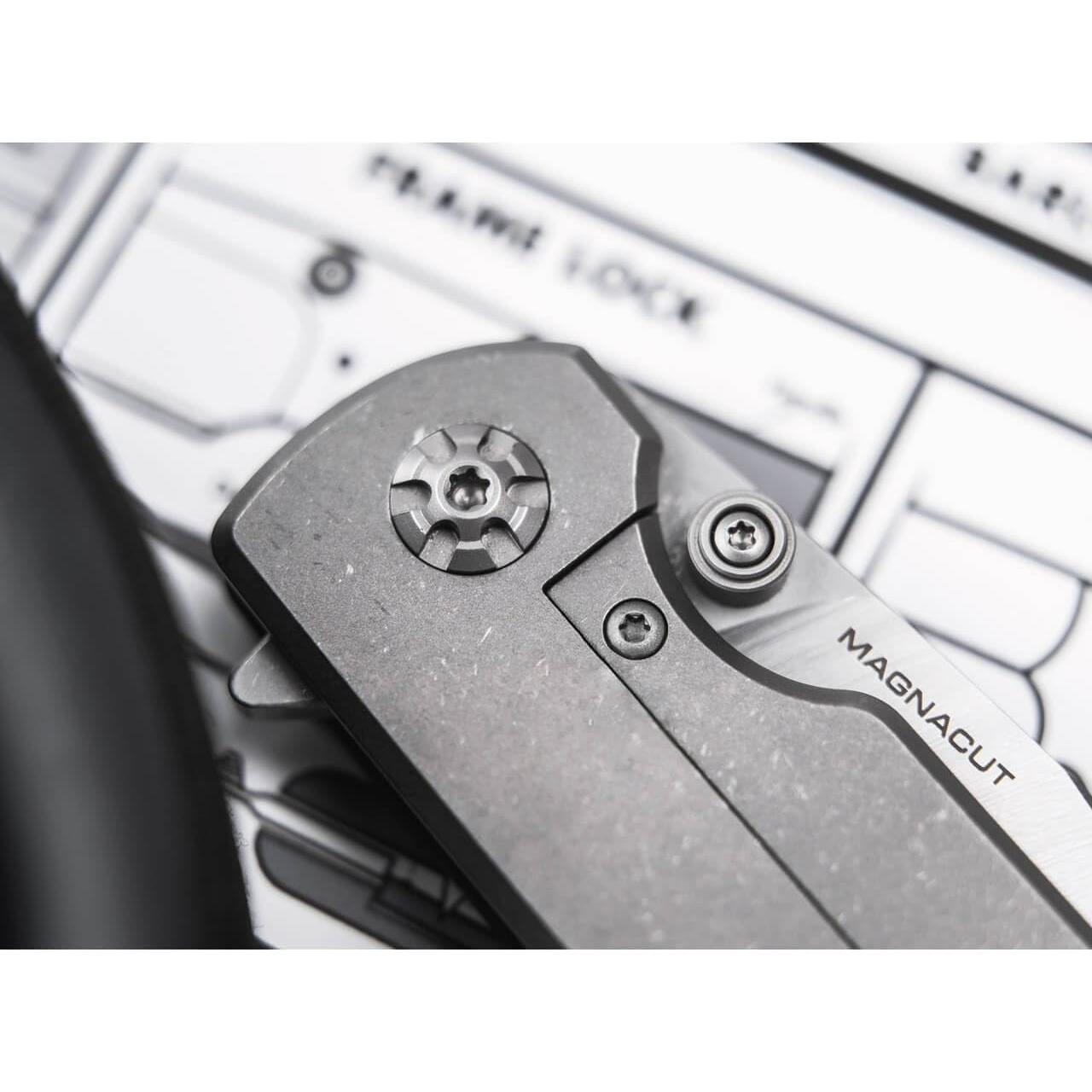 Cuchillo Plegable Boker M4 Sherman 7.49 cm MagnaCut Carbono