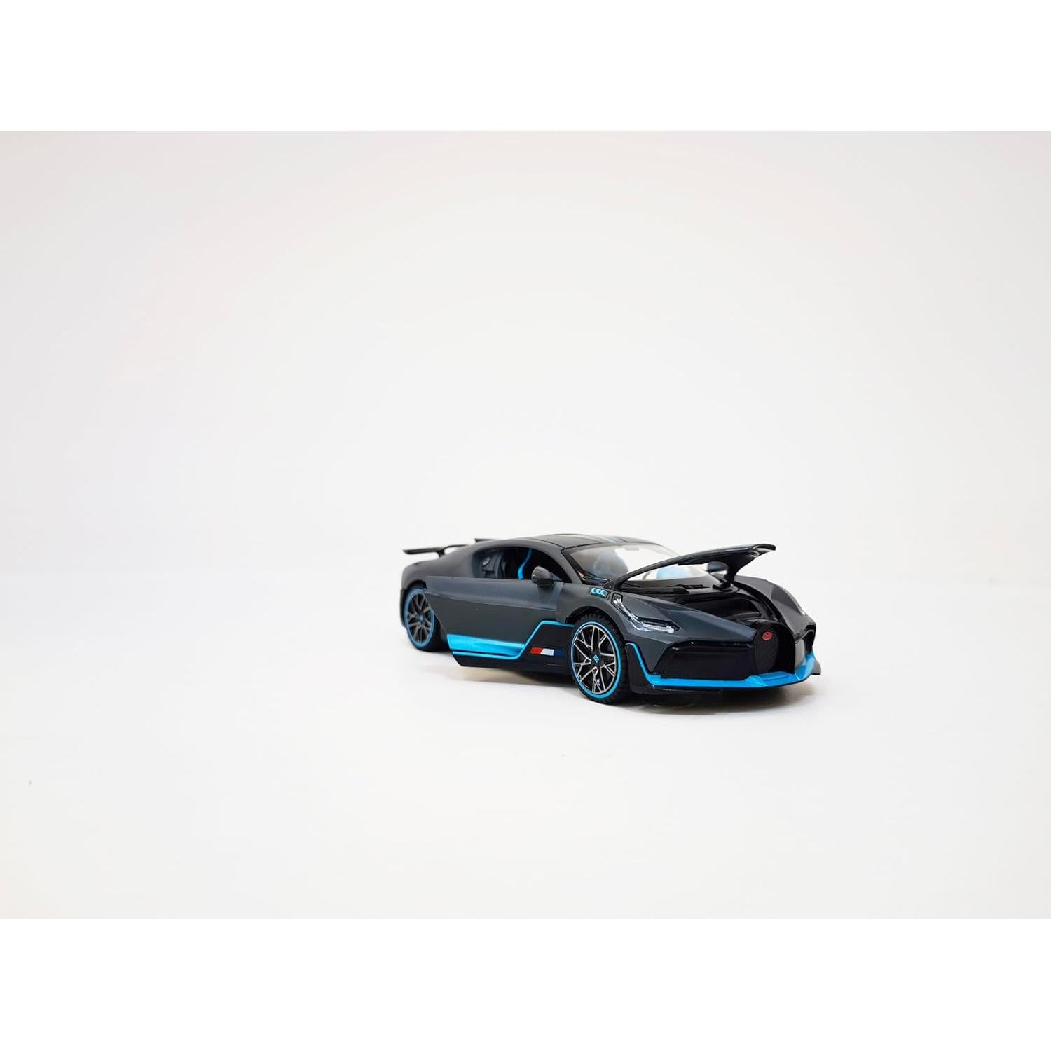 Coche de Metal Die-Cast Rastar Bugatti Divo 1/32 Gris