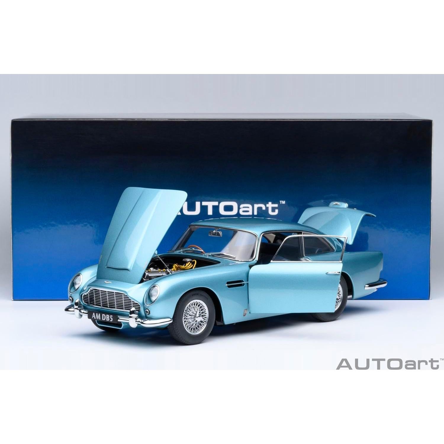 AUTOart 1:18 Aston Martin DB5 Diecast Perla Azul Claro