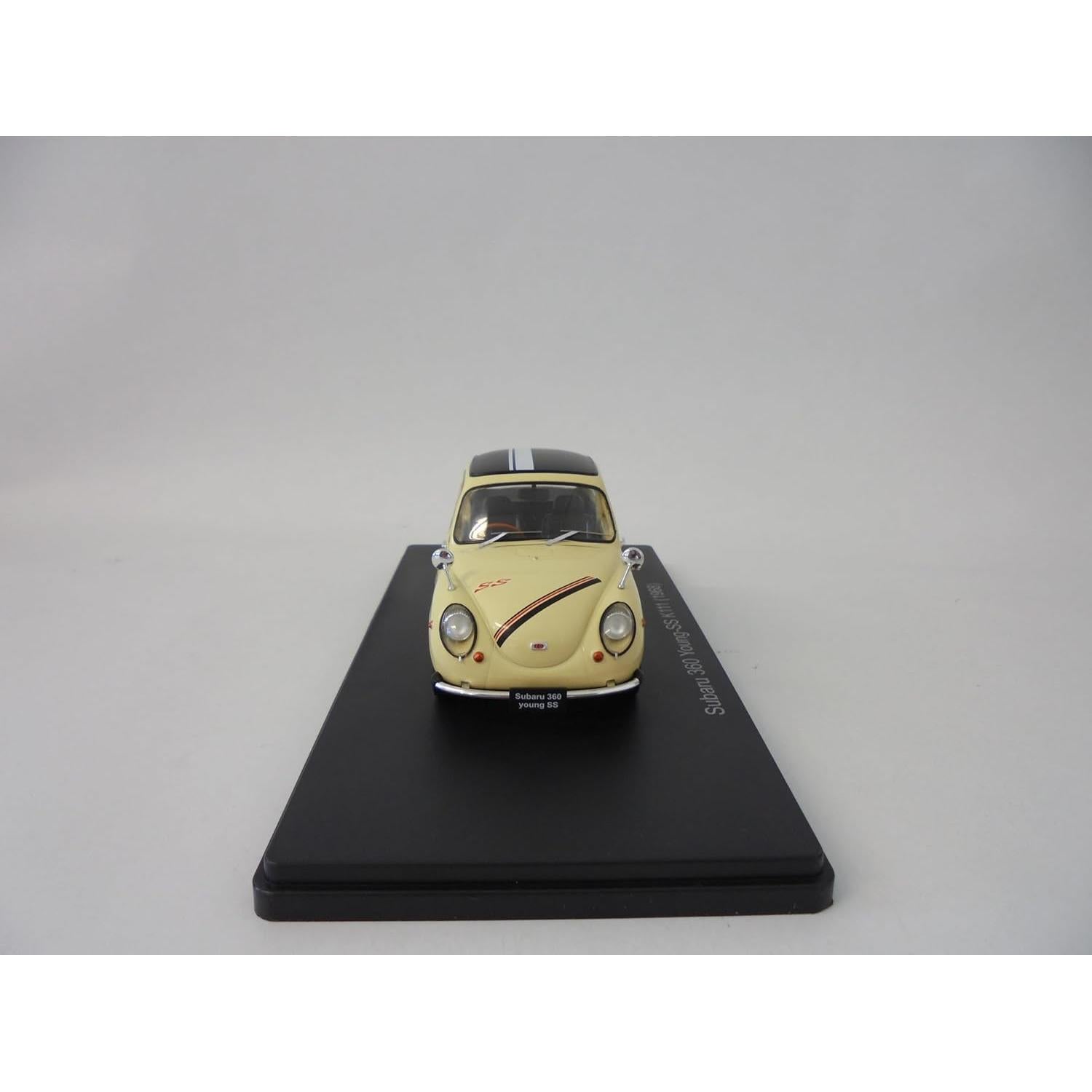 Coche en miniatura OPO 10 Subaru 360 Young SS 1:24 Diecast