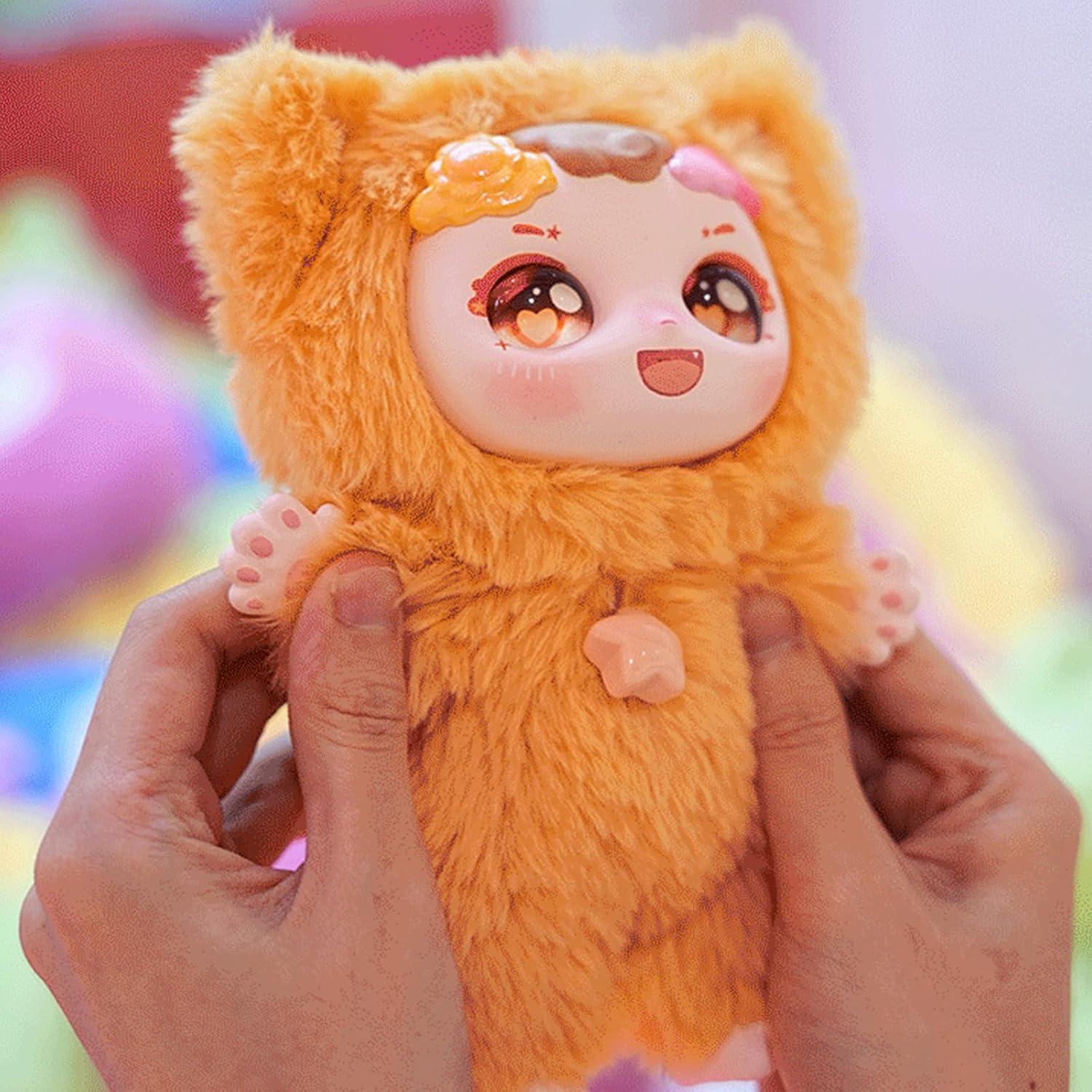 Muñeca de Peluche CALEMBOU Caja Sorpresa Ula Clima 43.2 cm