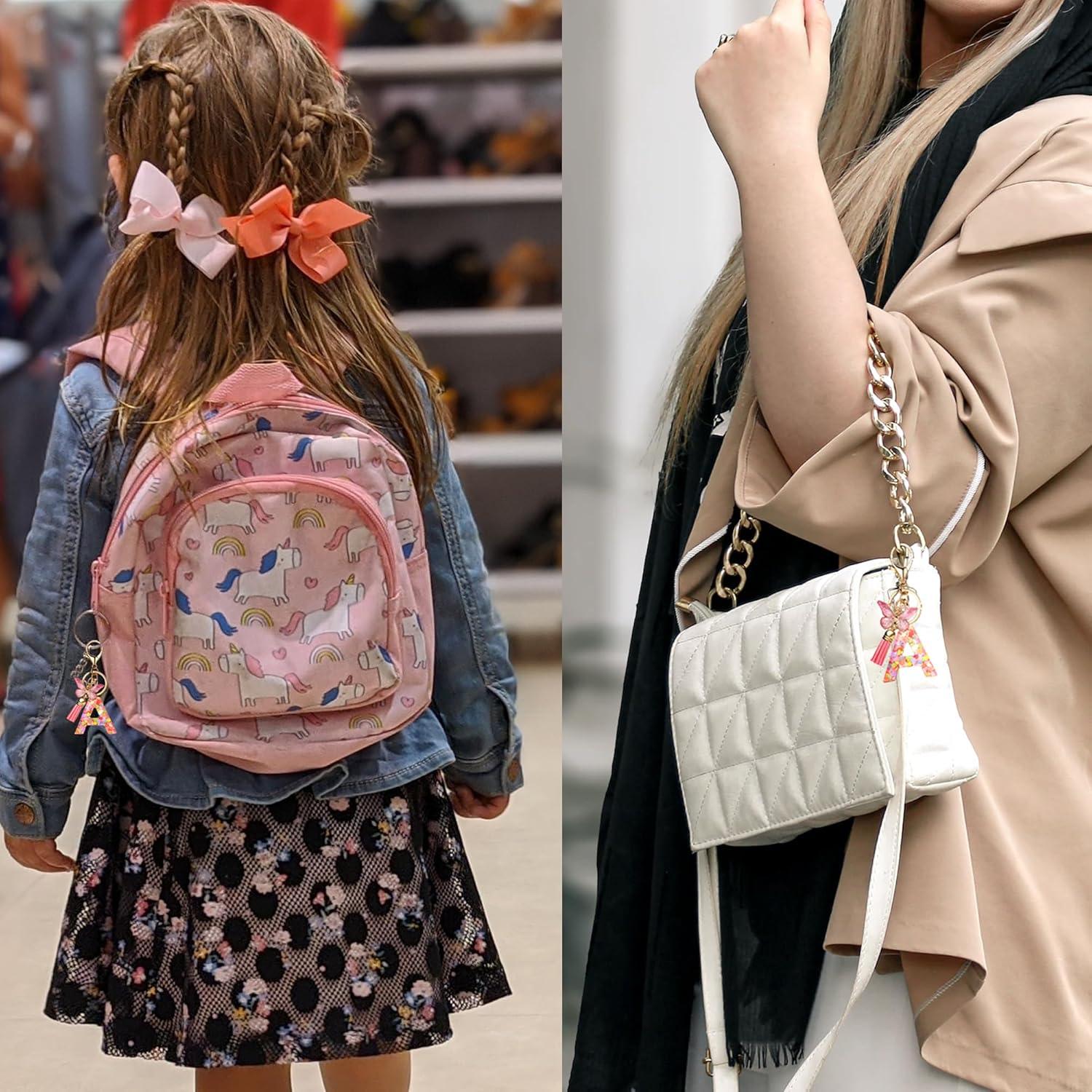 Llave de Letra Inicial con Borla y Colgante Mariposa Rosa