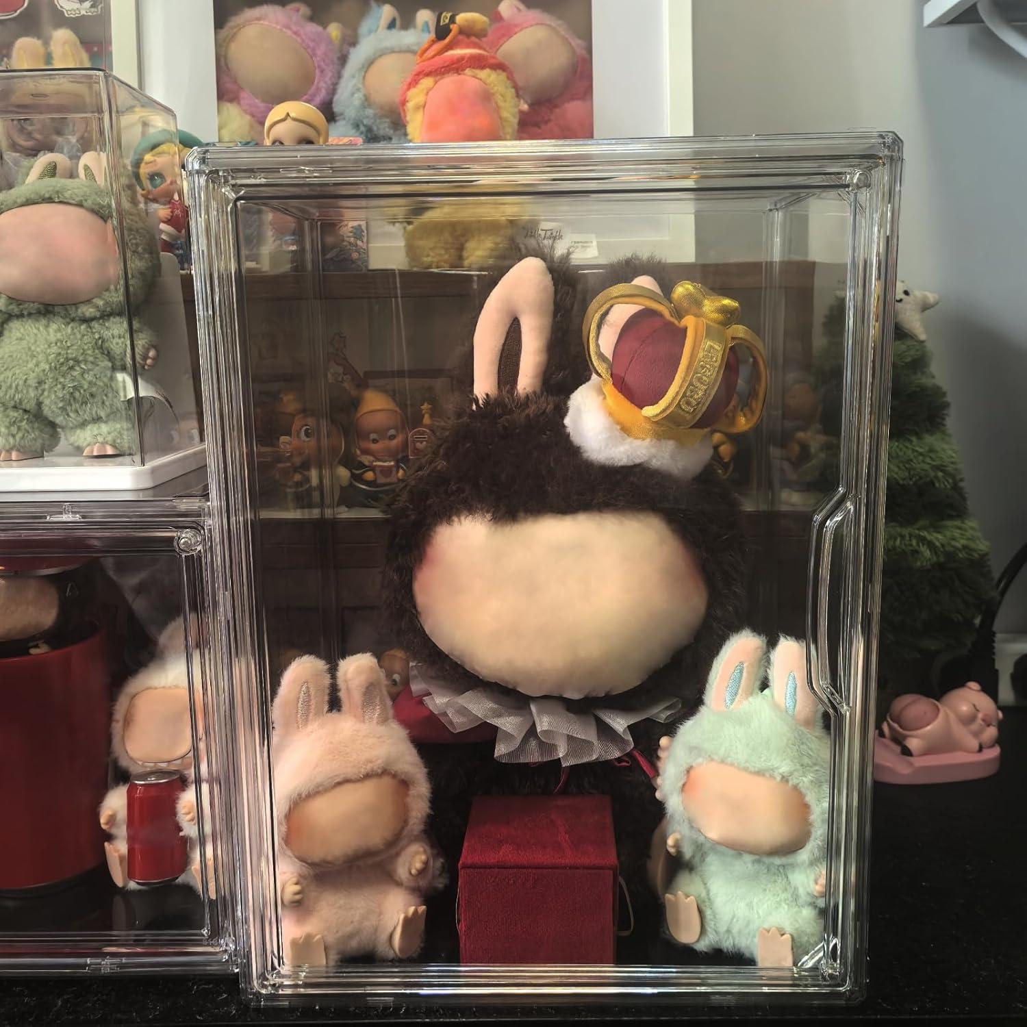 Caja de Exhibición Acrílica Wollibao 40 cm para Muñeca Labubu