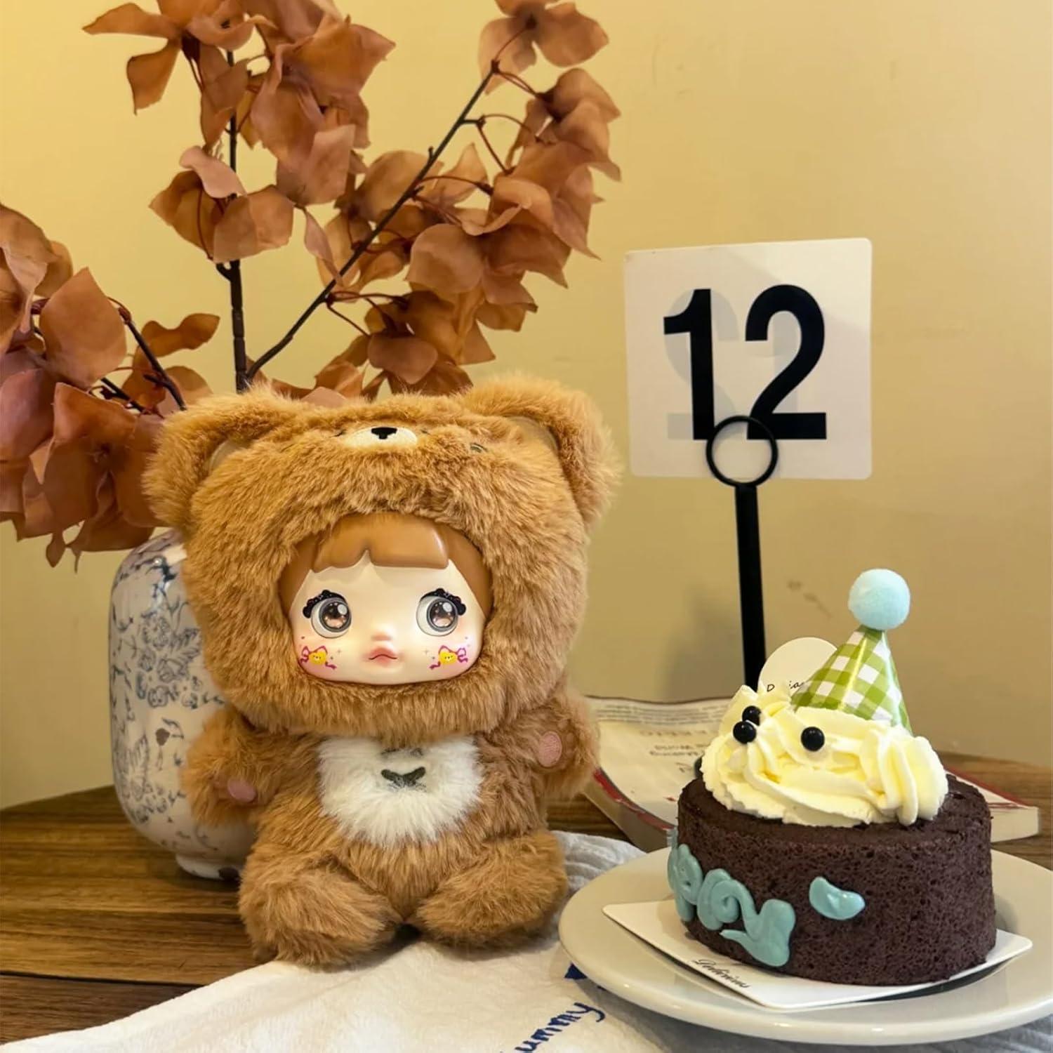 Muñeca de Peluche CALEMBOU Kawaii Nommi 16-18 cm Sorpresa