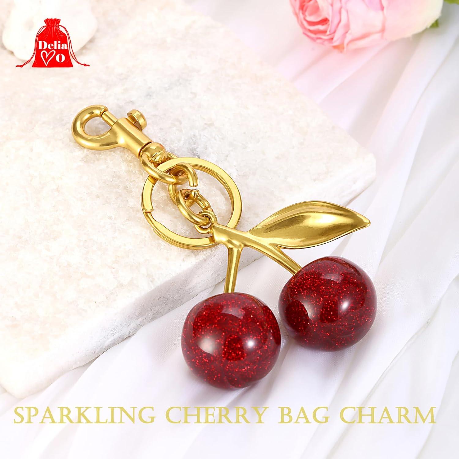 Llavero de Cereza Brillante - Accesorio de Moda para Mujeres