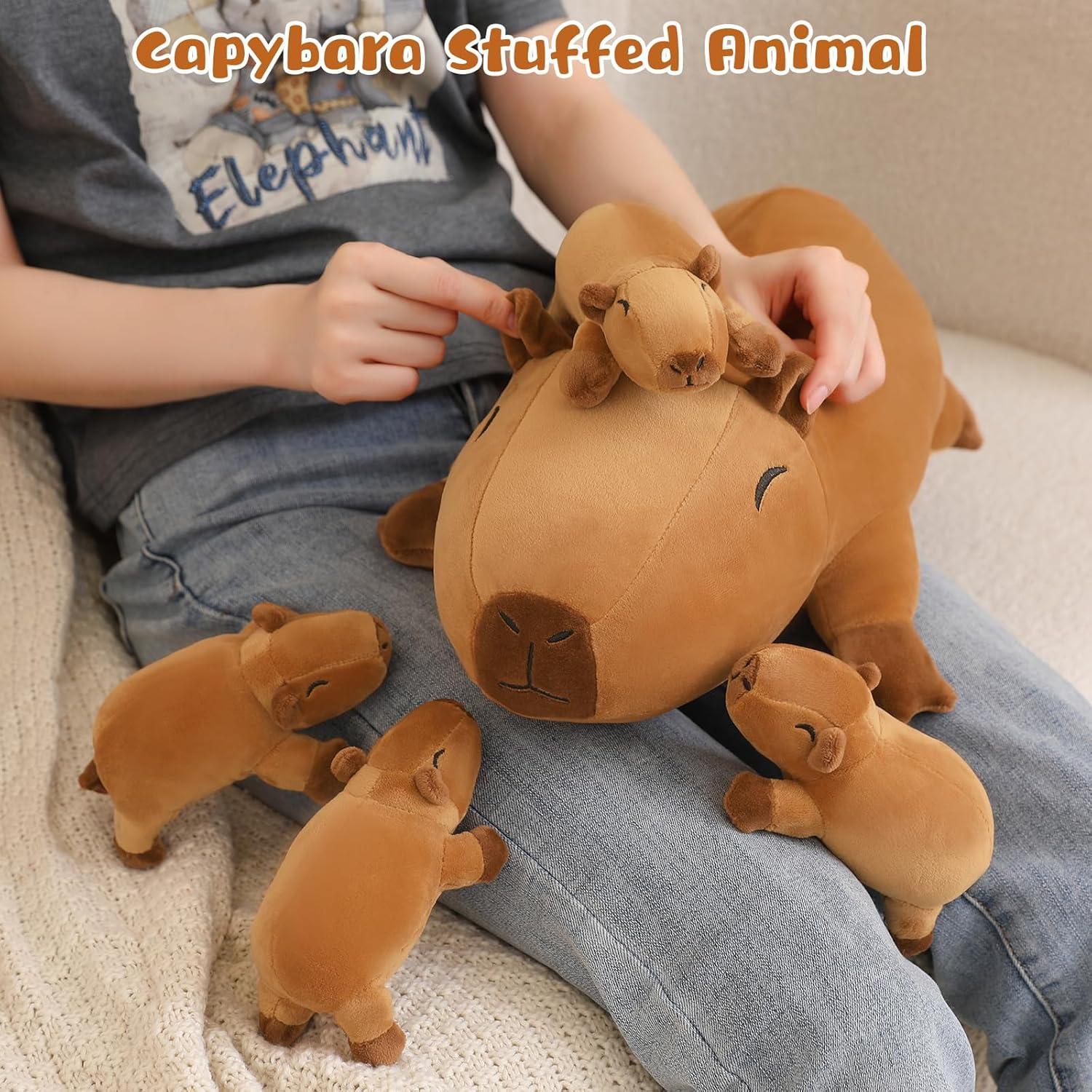 Peluche Capibara TOYSYM con 4 Bebés Suaves 40x30 cm