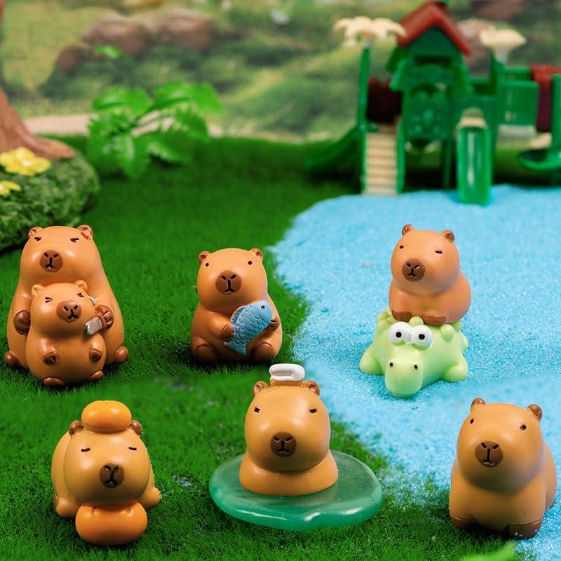 Set 13 Figuras Miniatura Capibara y Cocodrilo Pinenjoy