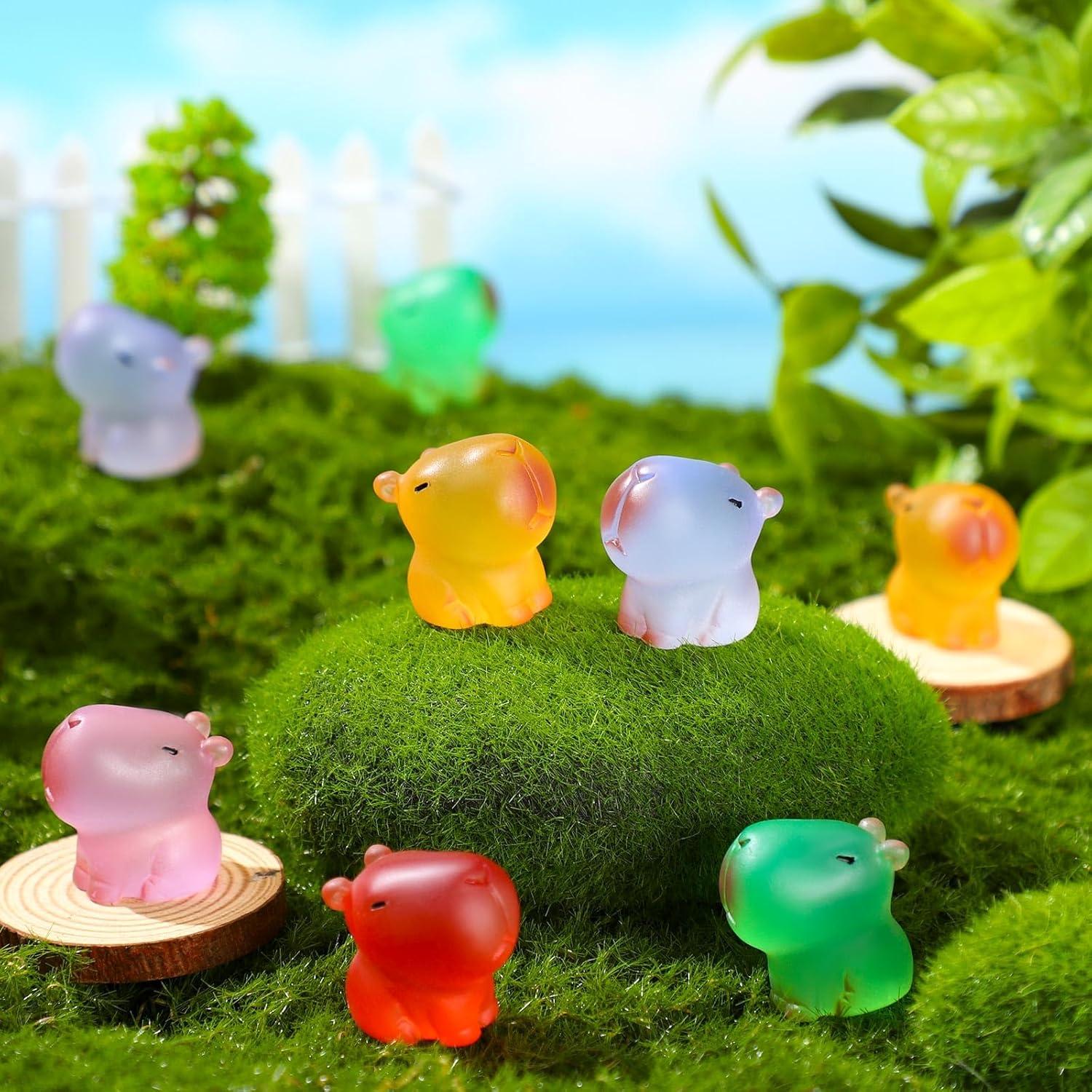 50 Figuras de Capibara Luminiscentes de Resina Multicolor
