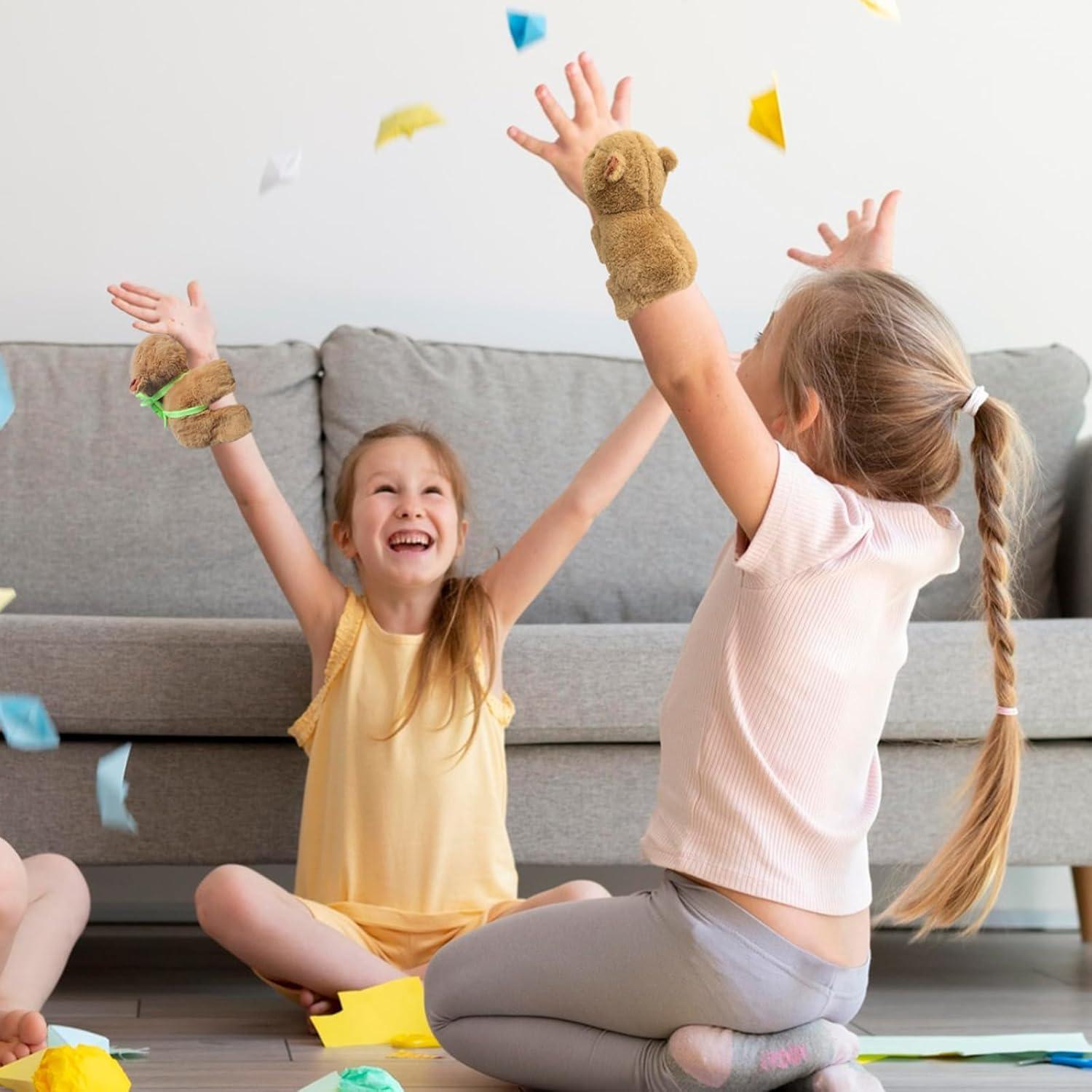 Brazaletes de Golpe de Peluche Capibara Brillianceice - 2 Pcs