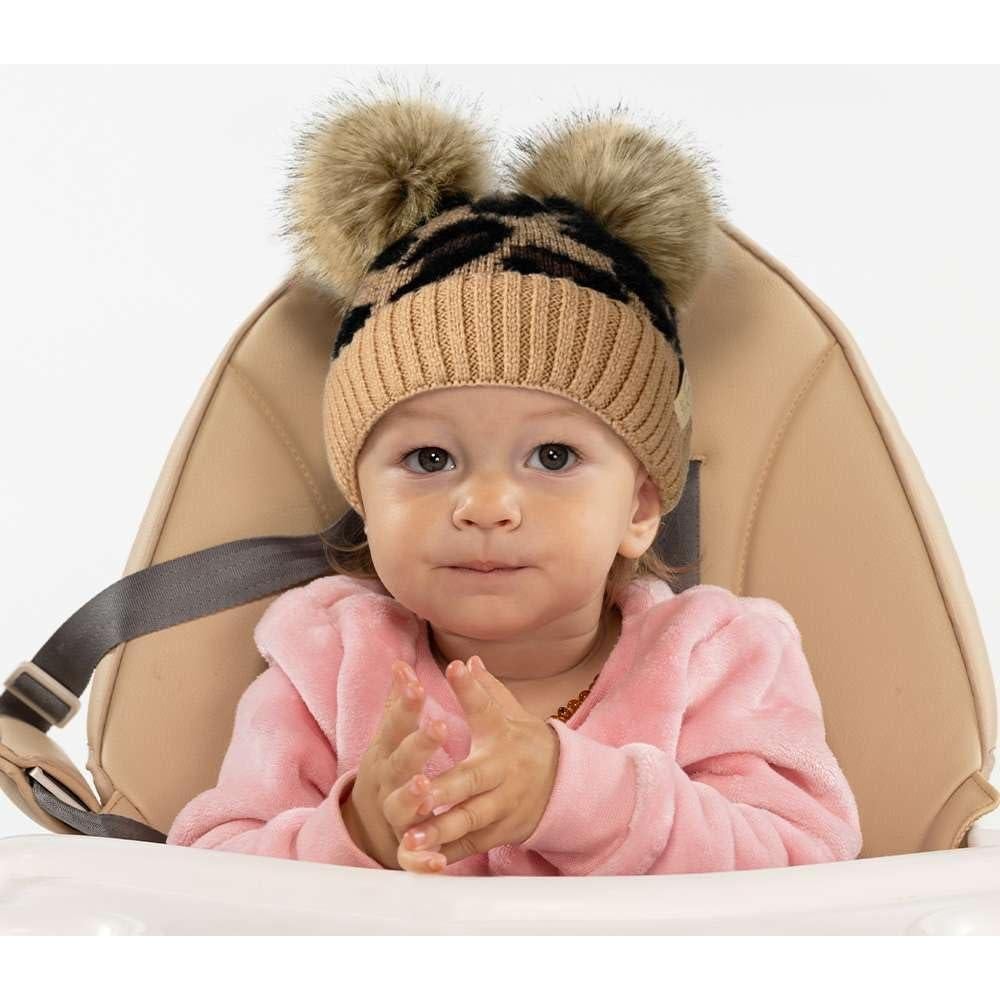 Gorro de Punto Trenzado C.C para Niñas con Pom Pom Sintético