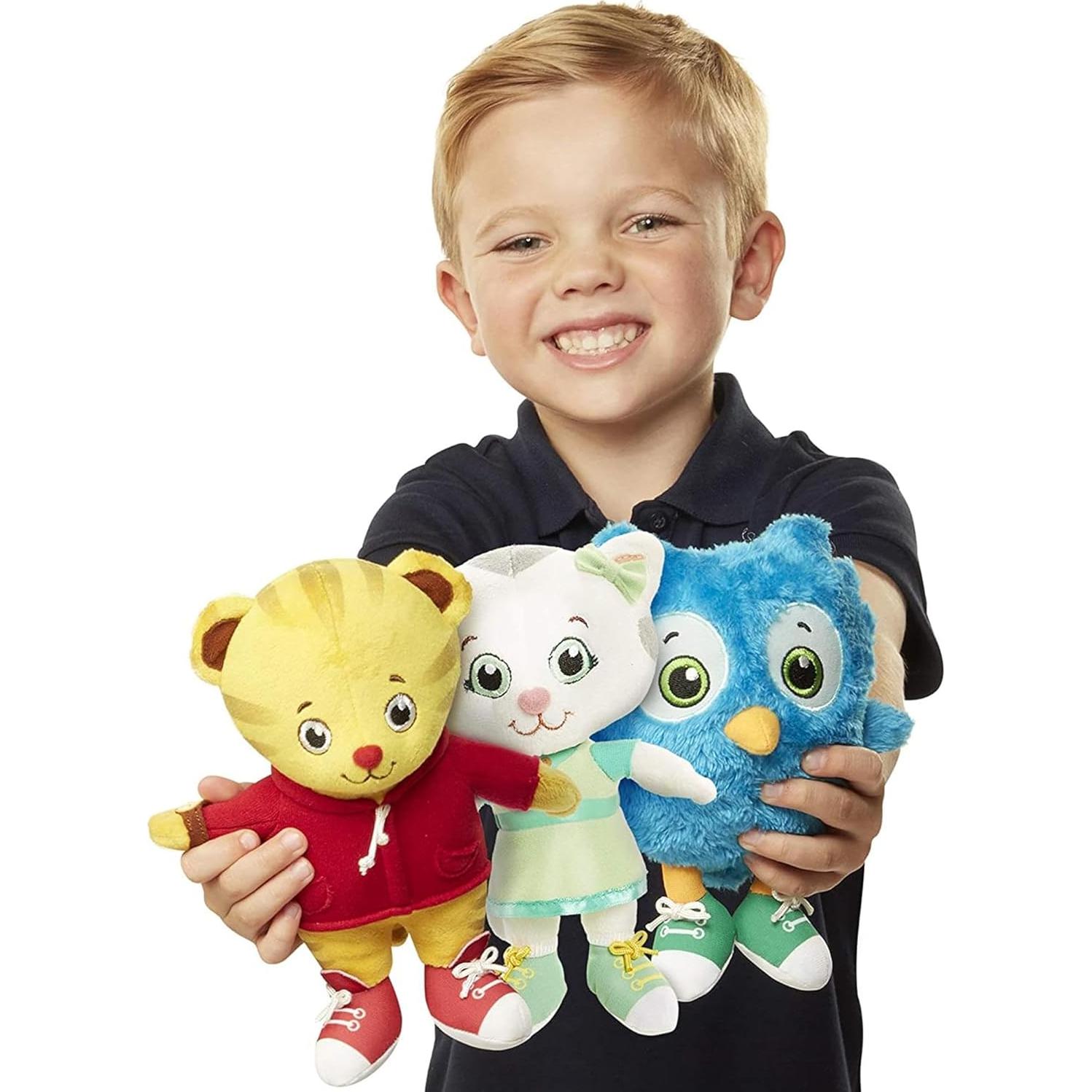 Muñeca Mini Elaina Vecindario Daniel Tiger 17.78 cm