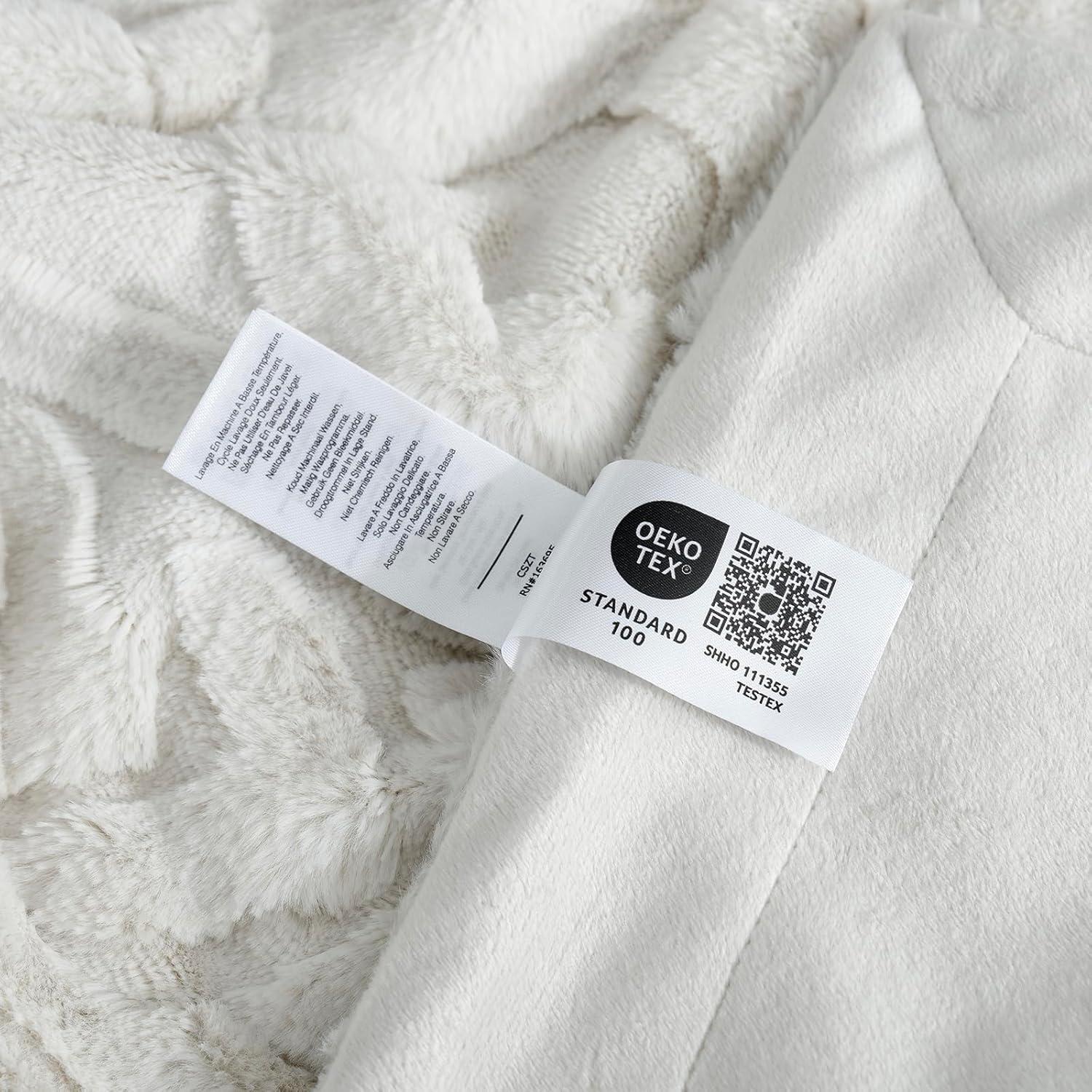 Manta de Piel Sintética Cozy Bliss 127x152cm Beige Suave