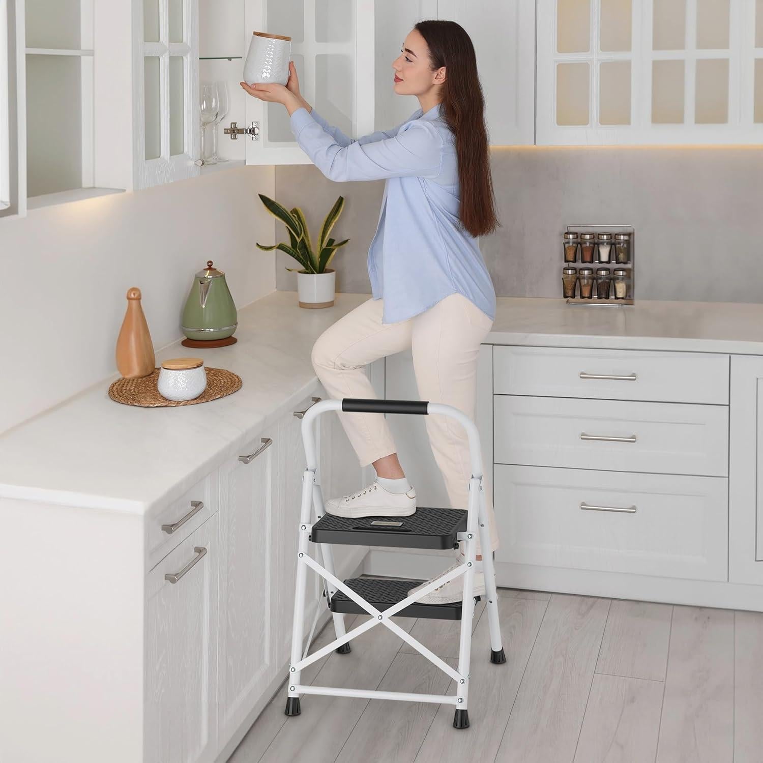 Escalera Plegable BONTEC 2 Peldaños 272kg Antideslizante