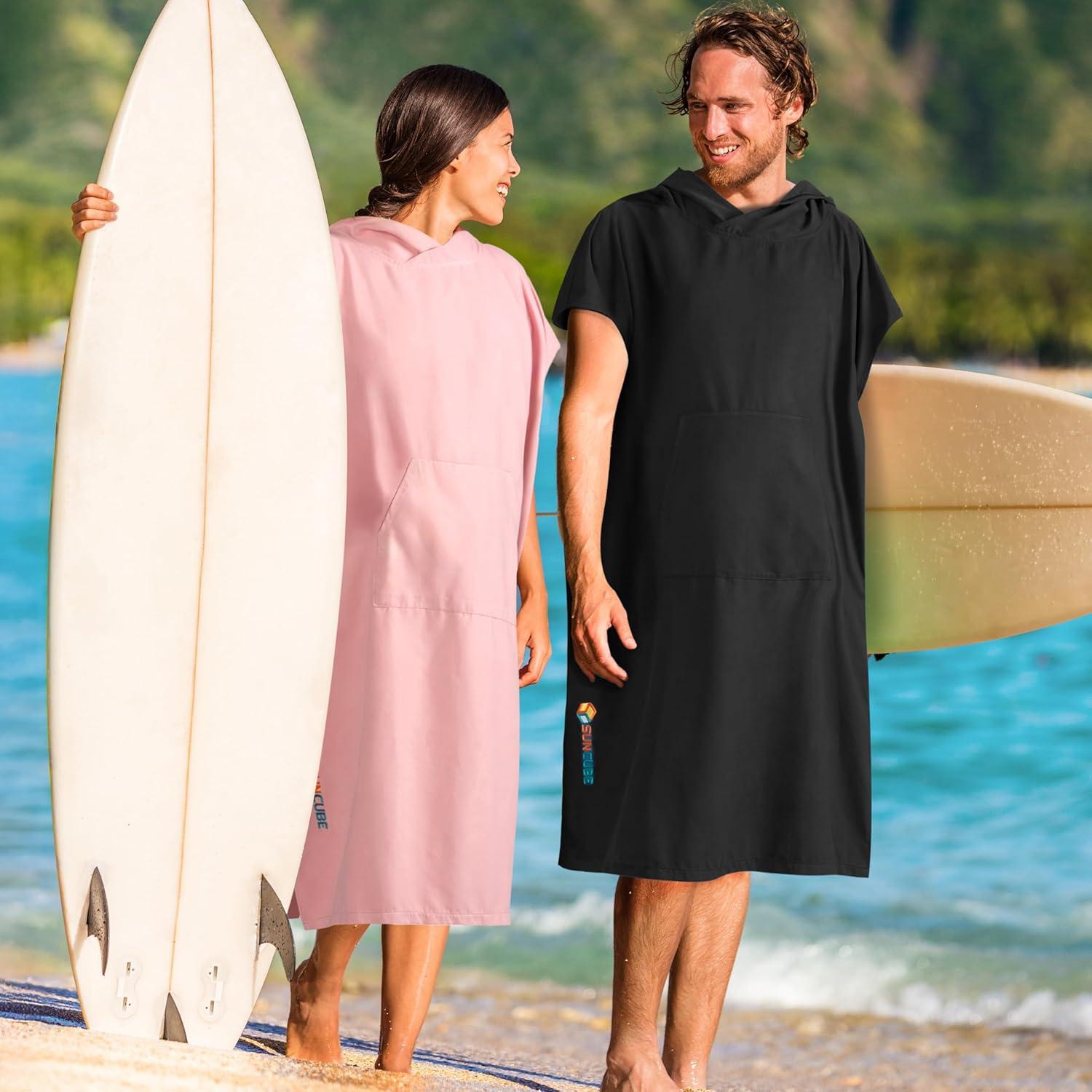 Poncho de Surf SUN CUBE Negro con Capucha y Bolsillo